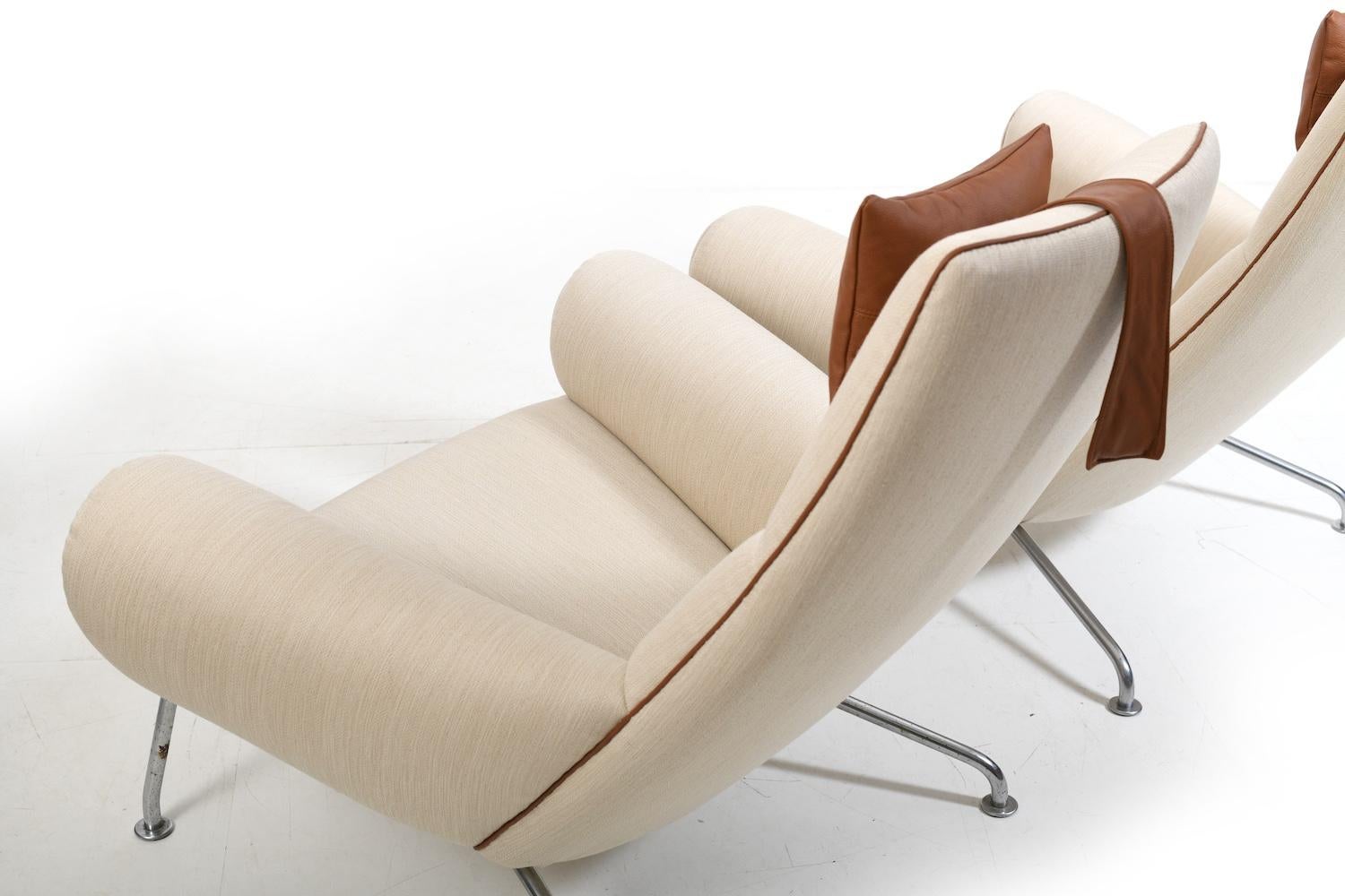 Paar arly Hans Wegner Queen-Stühle von Johannes Hansen, ca. 1960, neu gepolstert, Paar im Angebot 5