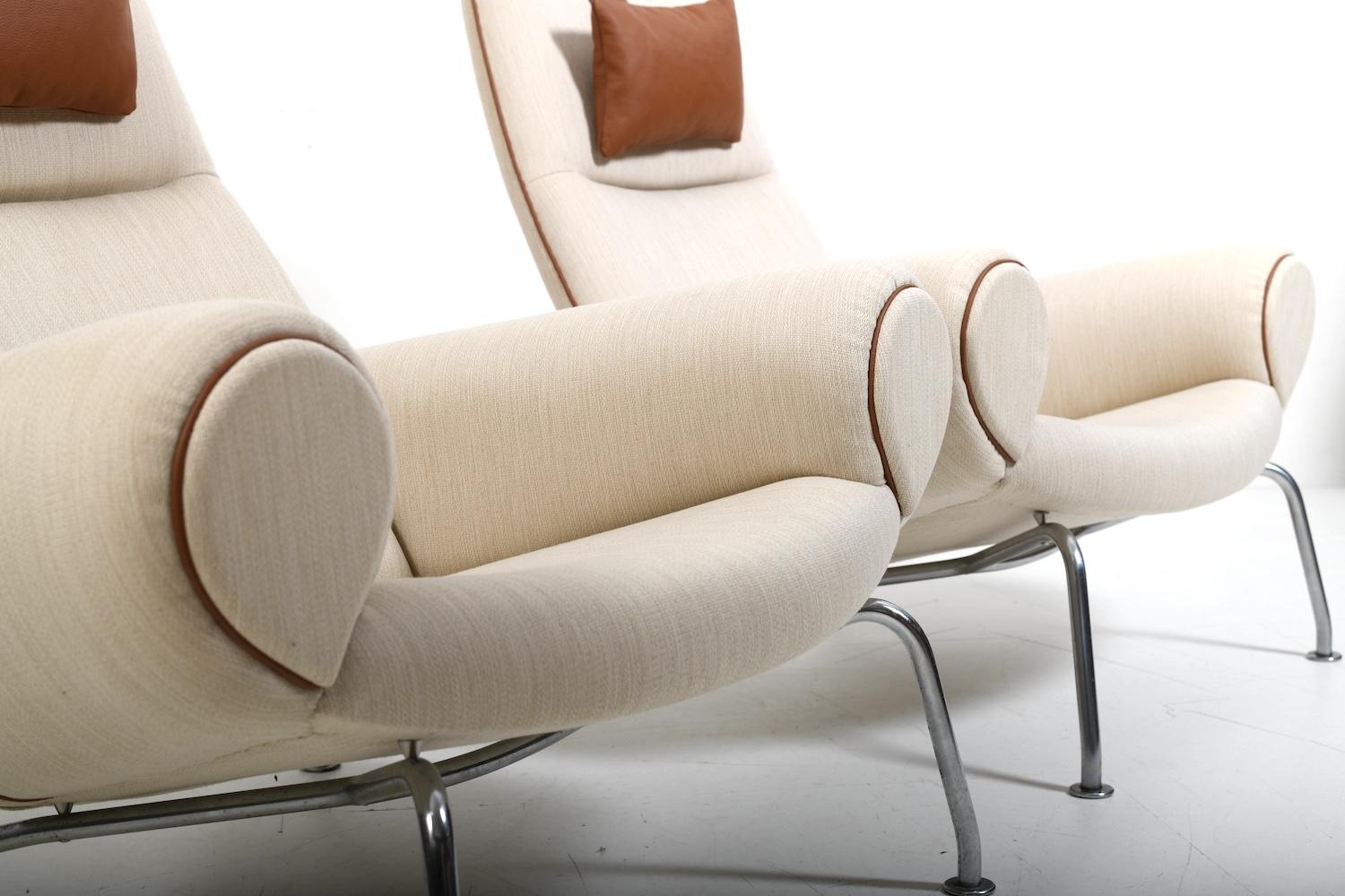 Paar arly Hans Wegner Queen-Stühle von Johannes Hansen, ca. 1960, neu gepolstert, Paar im Angebot 2