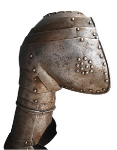 Armure de bras et d'épaule, Italie du Nord (Milan ou Brescia), milieu du XVIe siècle