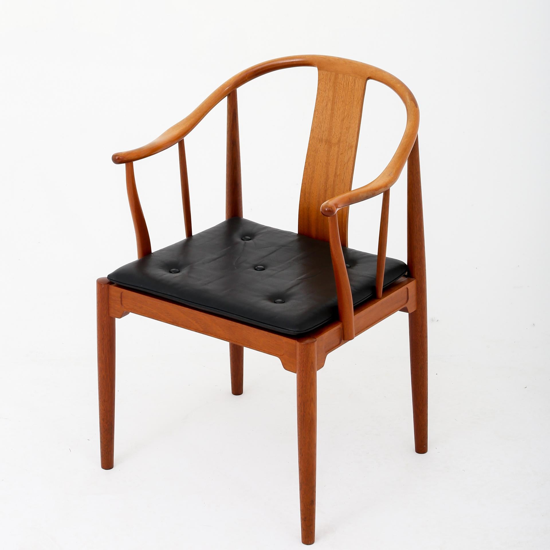 Arm Chair by Hans J. Wegner 1
