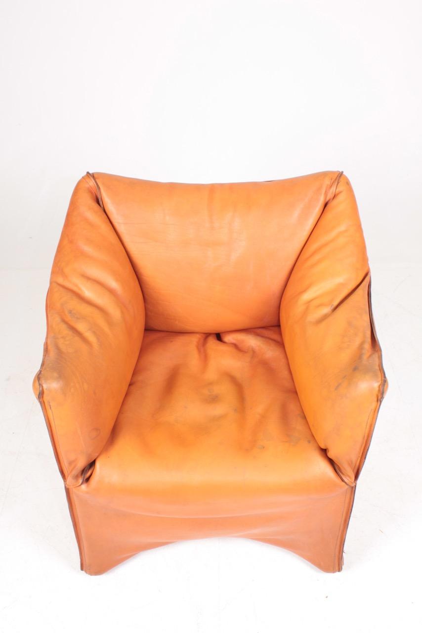 Mid-Century Modern Armchair in Patinated Leather by Mario Bellini, 1970s For Sale