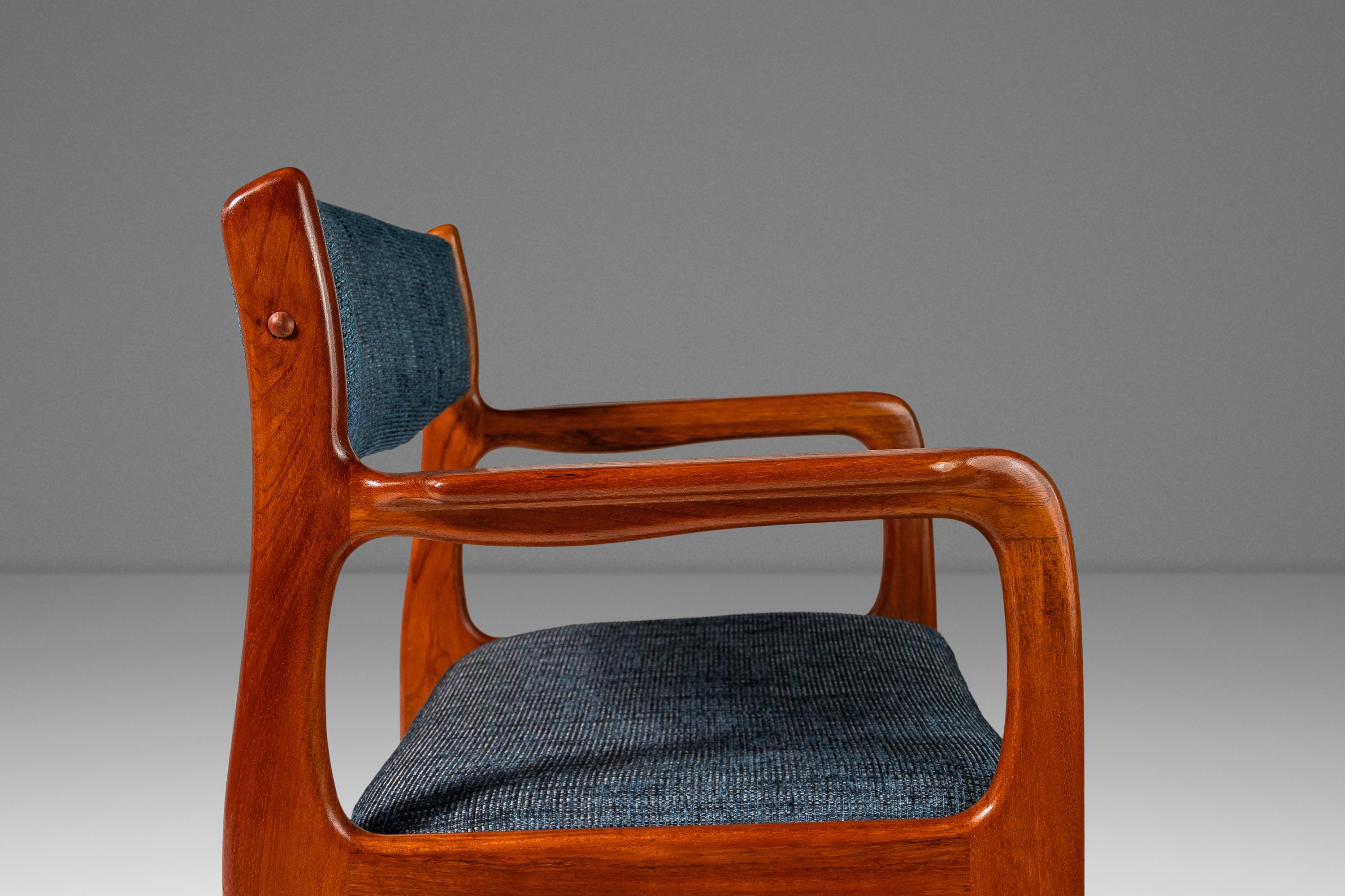 Arm Chair in Solid Teak and New Upholstery by Benny Linden Designs, c. 1970s For Sale 11