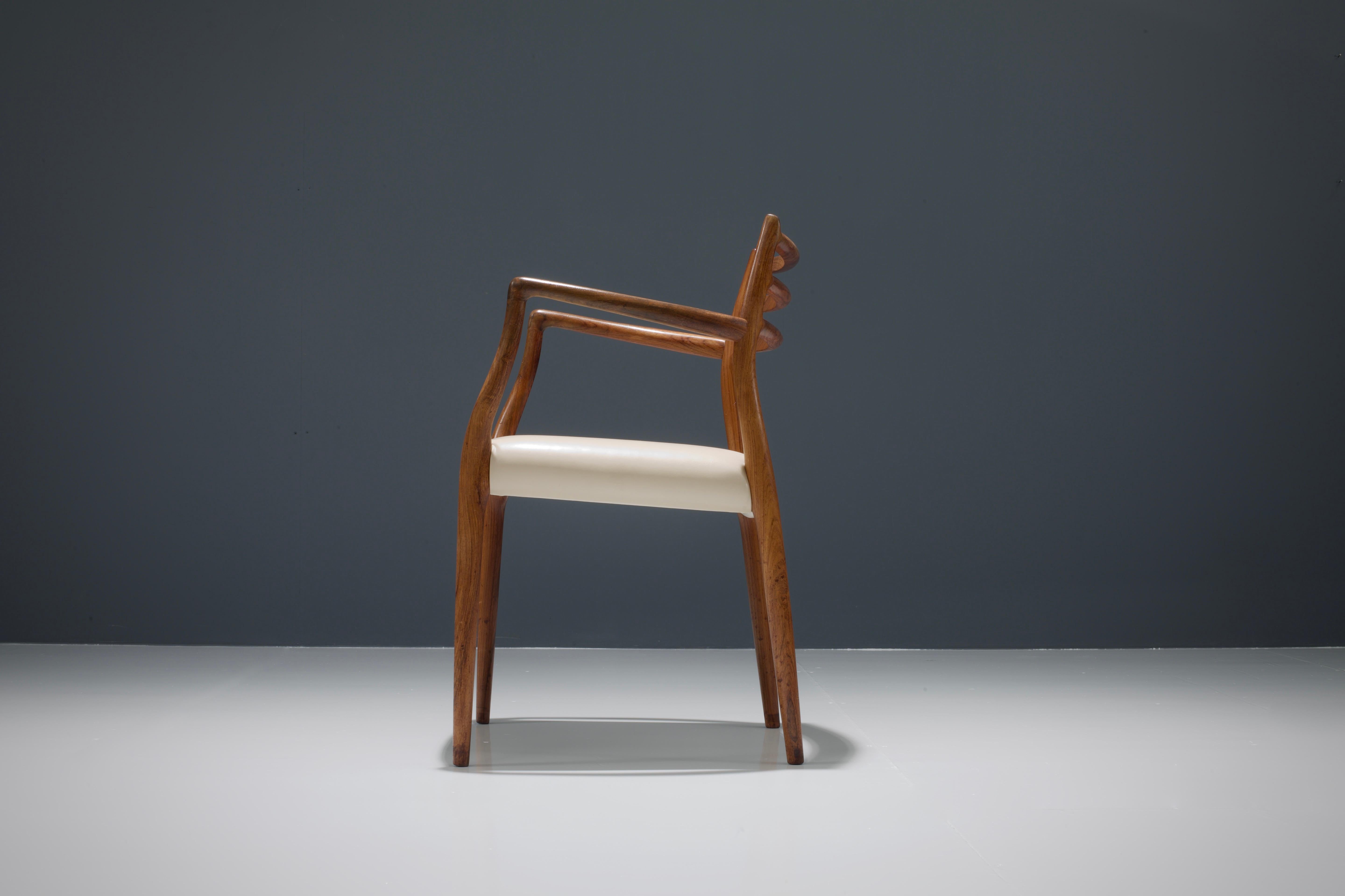 Fauteuil modèle 62 en palissandre par Niels Otto Møller, Danemark, 1962 Excellent état - En vente à Amsterdam, NL