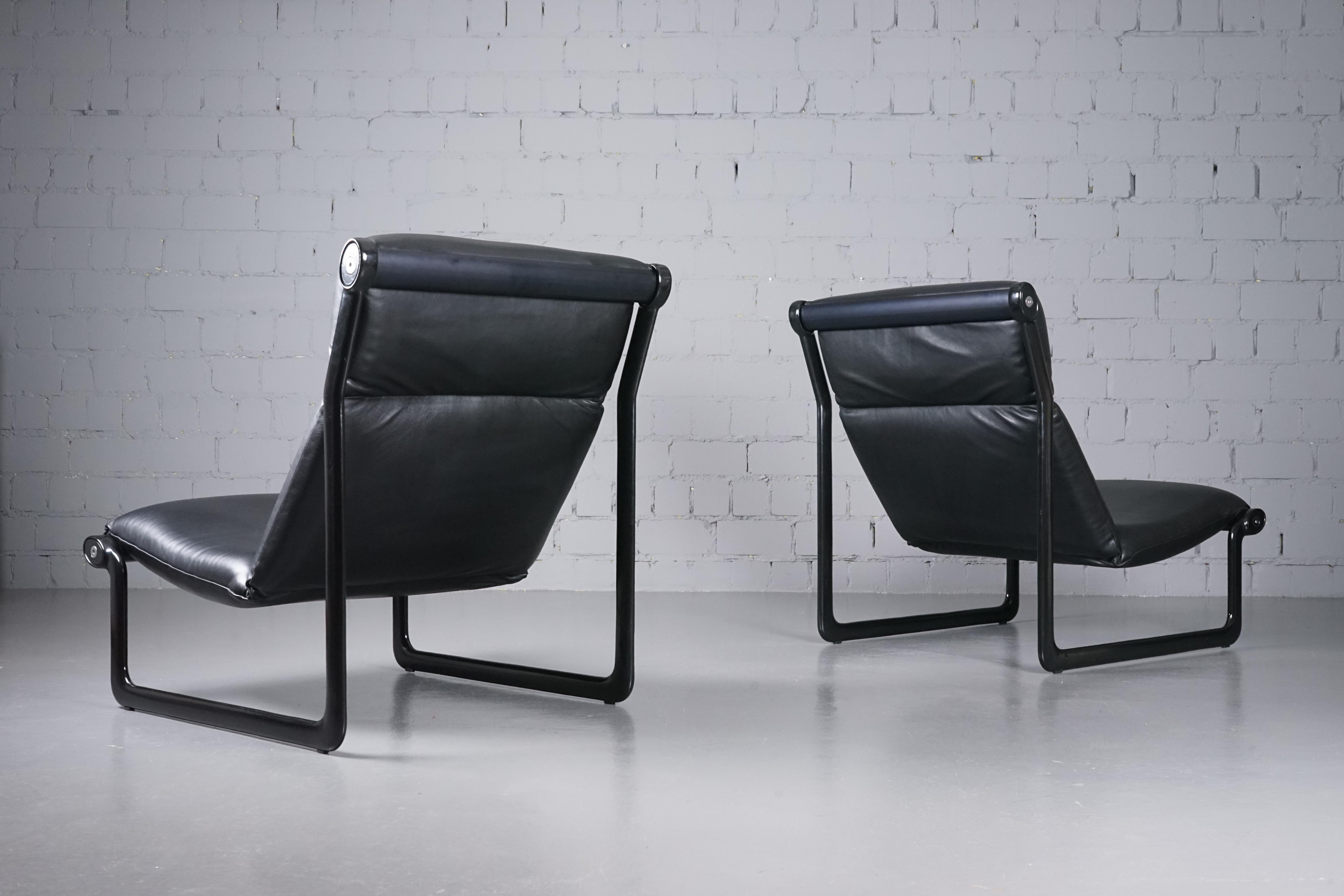 Aluminum Arm Chair Modell 2001 by Bruce Hannah & Andrew I. Morrison for Knoll Set of 2 For Sale