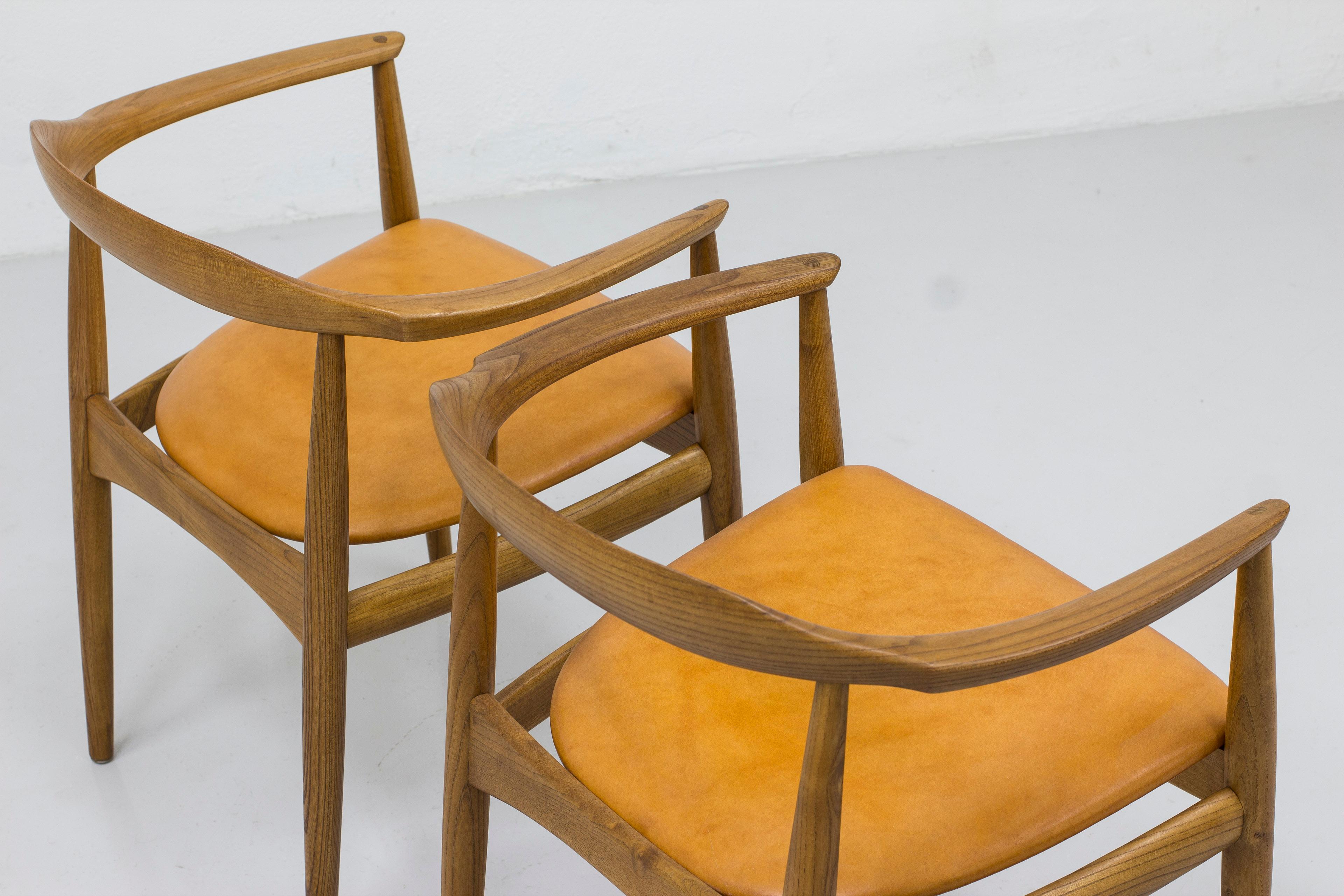 Mid-20th Century Arm chairs in elm by Arne Wahl Iversen, by cabinetmaker Niels Eilersen, Denmark For Sale