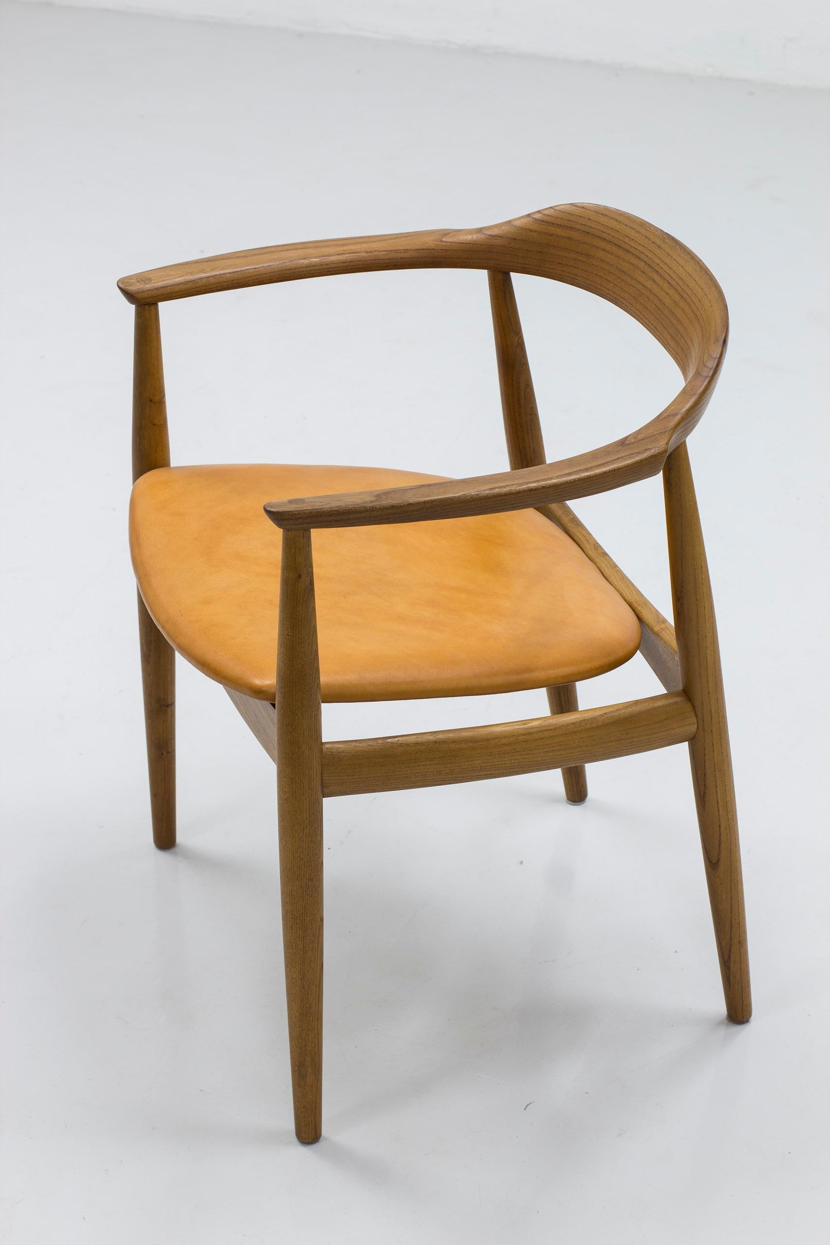 Arm chairs in elm by Arne Wahl Iversen, by cabinetmaker Niels Eilersen, Denmark For Sale 2