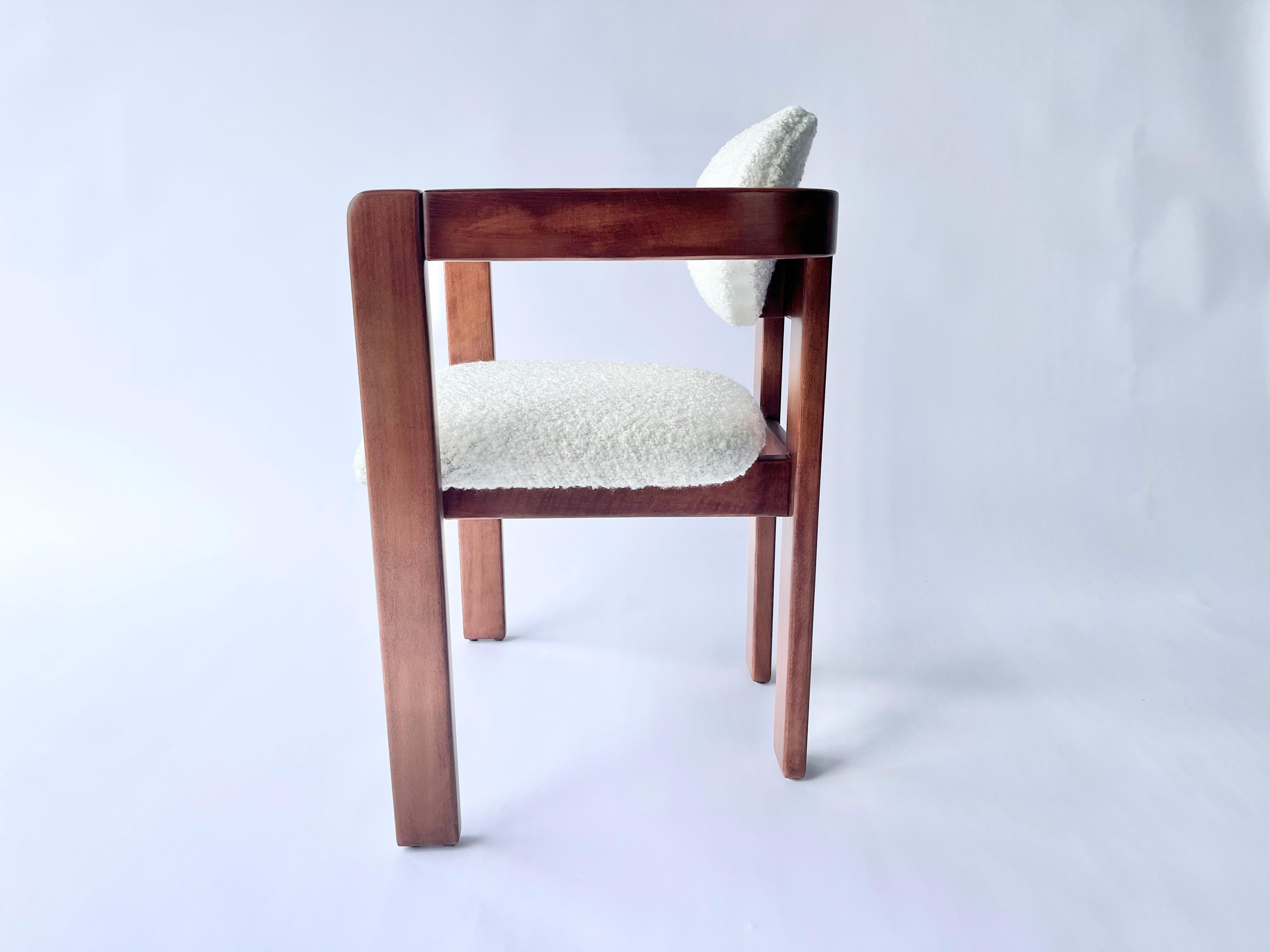 Italiano Arm Chairs in the style of Tobia Scarpa, Kravet Ivory Boucle, 1970s in vendita