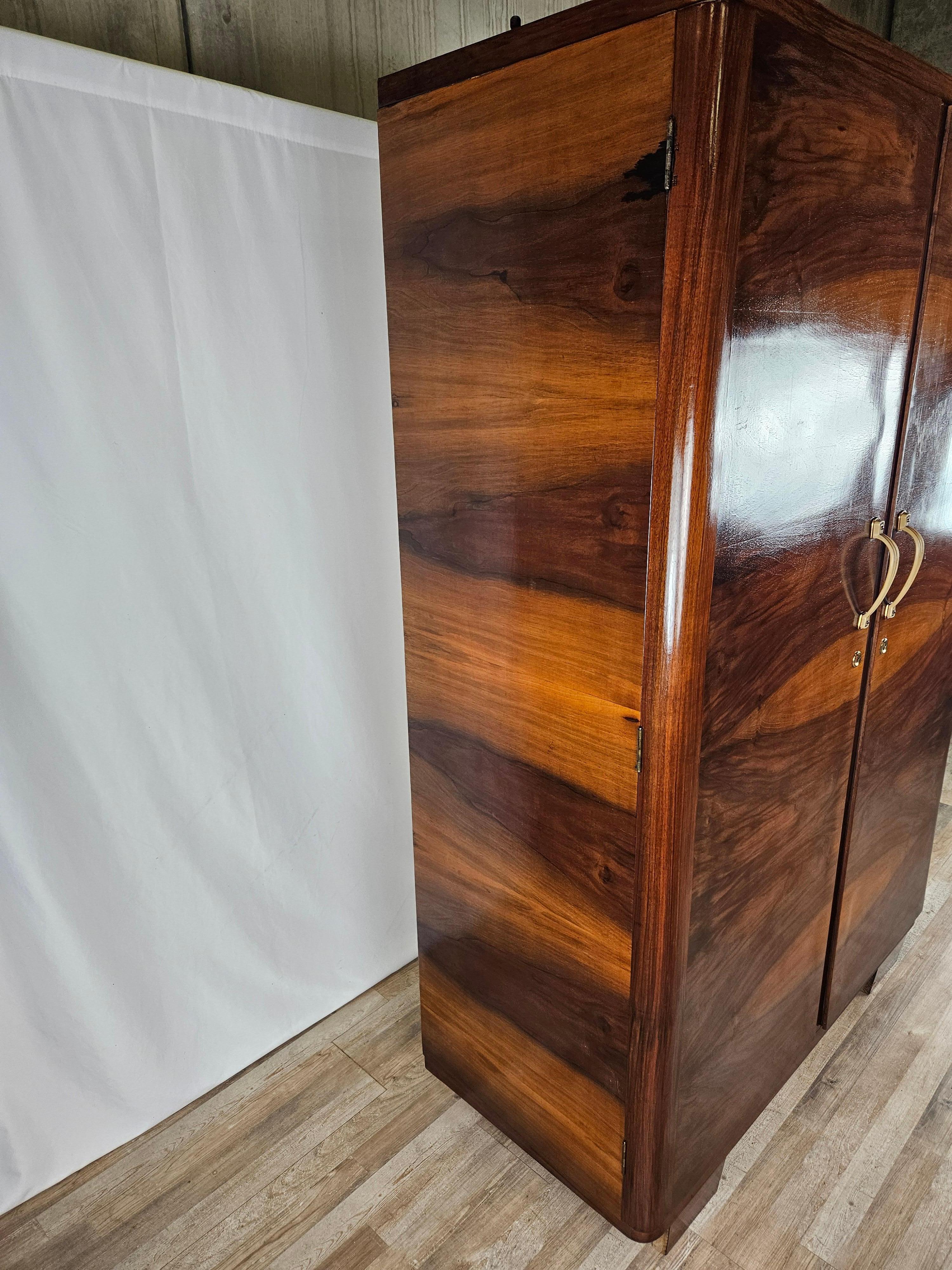 Italian Art Deco two-door walnut burl cabinet  For Sale