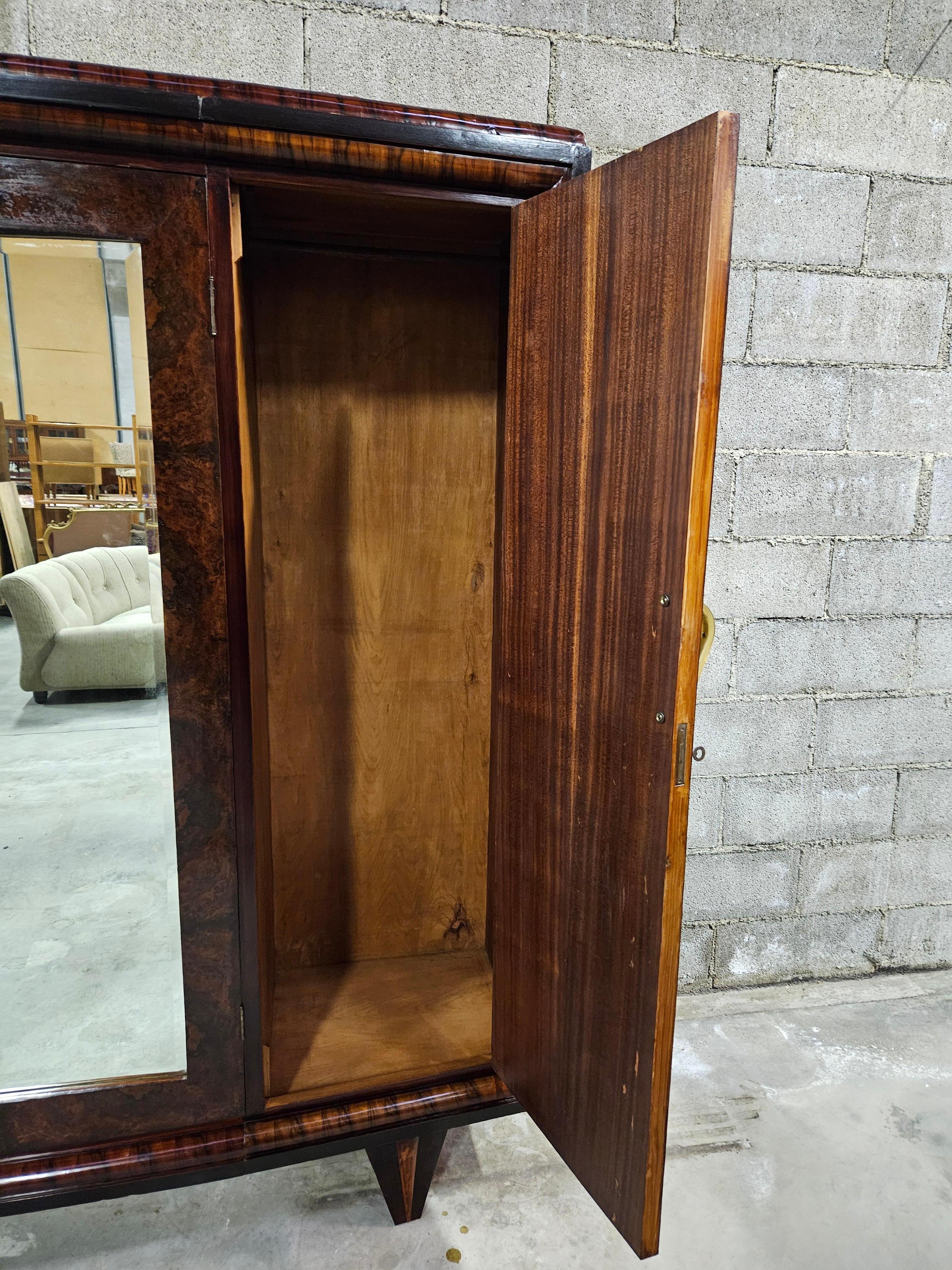 Art Deco cabinet in mahogany burl, ebony and mirror 20th century For Sale 11