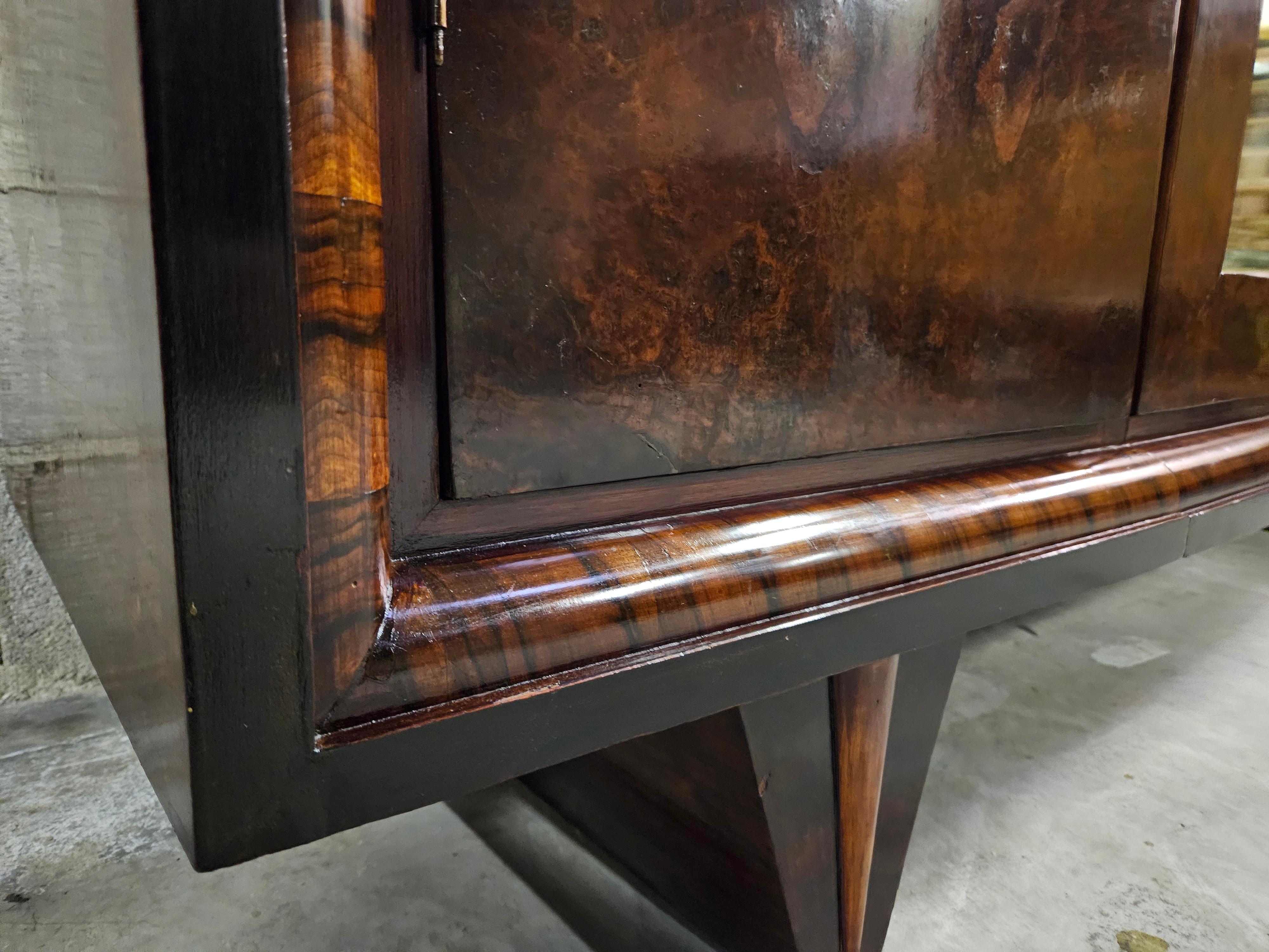 Art Deco cabinet in mahogany burl, ebony and mirror 20th century For Sale 1
