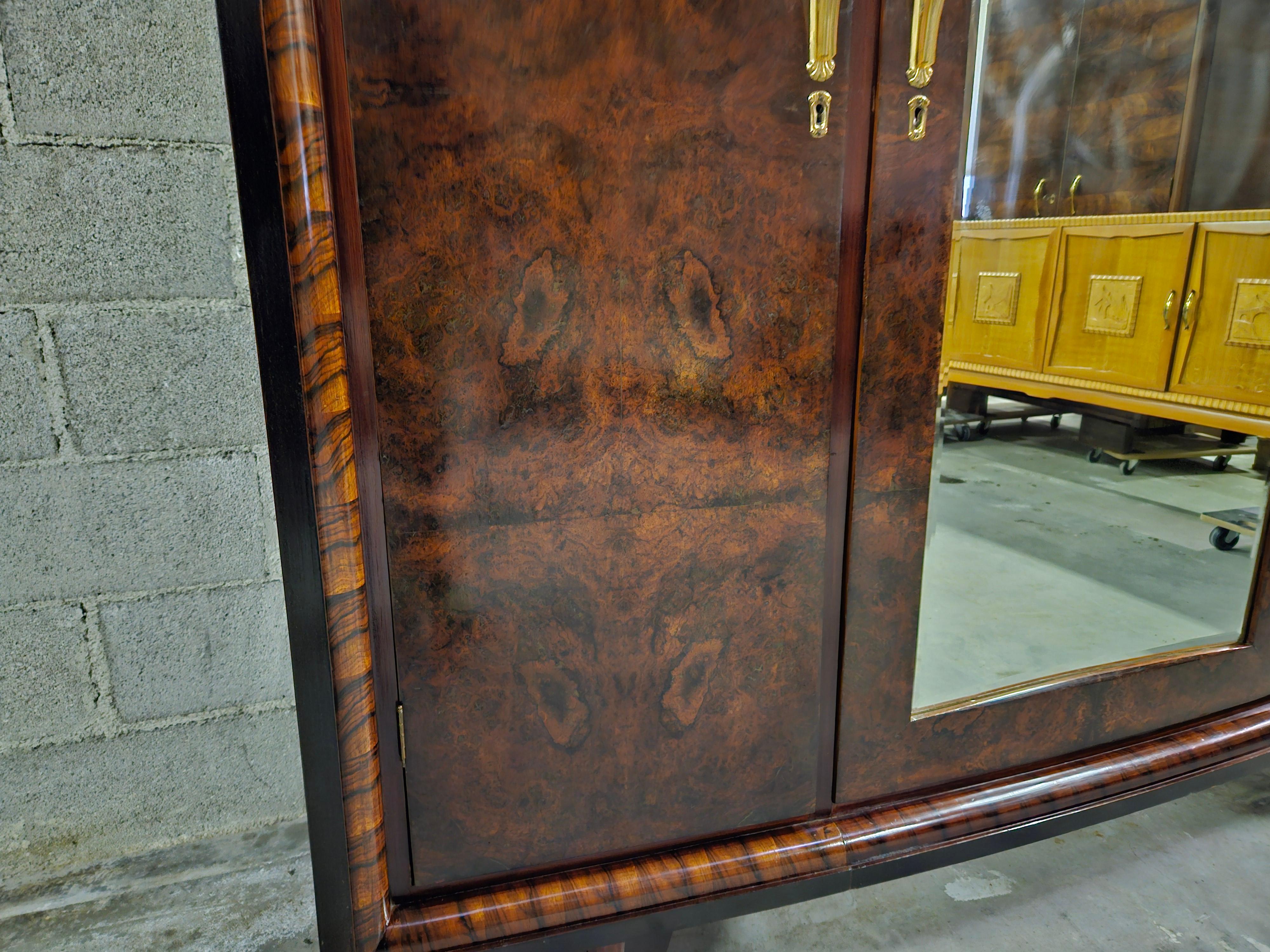 Art Deco cabinet in mahogany burl, ebony and mirror 20th century For Sale 2