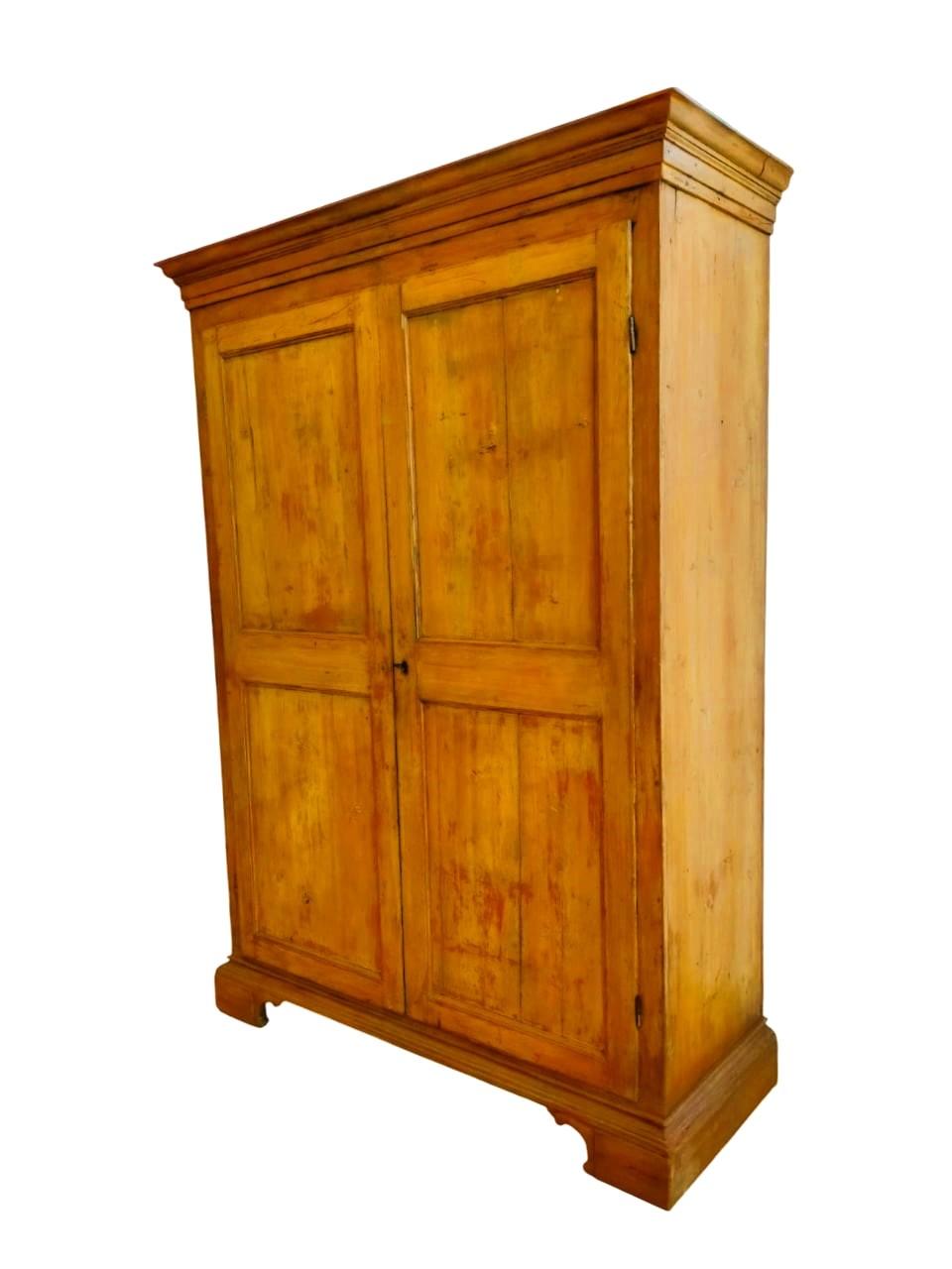 Lackierter Louis XVI-Schrank Schrank  18. Jahrhundert im Zustand „Gut“ im Angebot in Cesena, FC