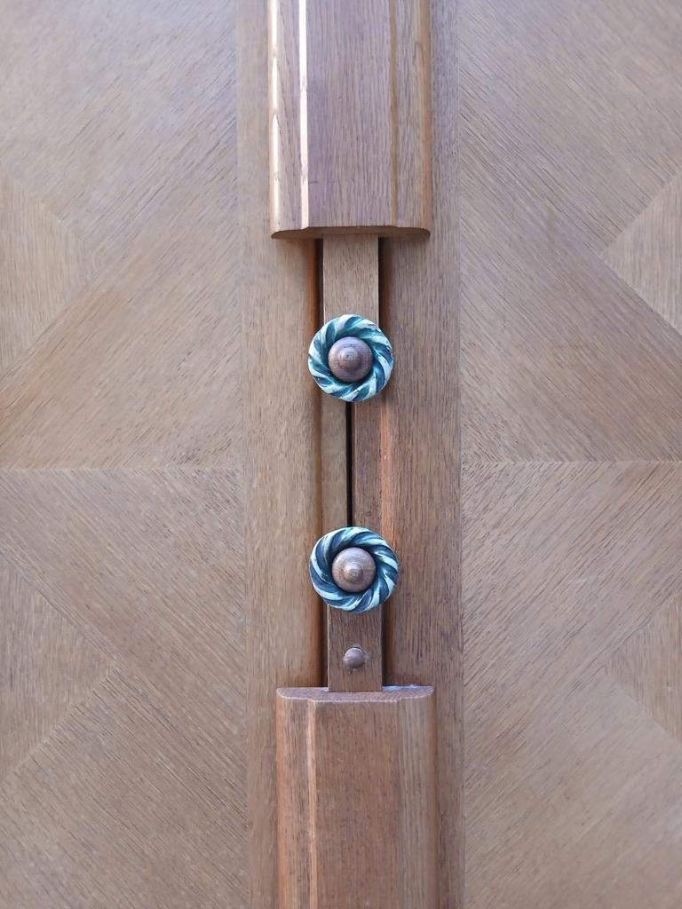 Garderobe von Guillerme et Chambron, Frankreich, 1950er Jahre im Zustand „Gut“ im Angebot in Milano, IT