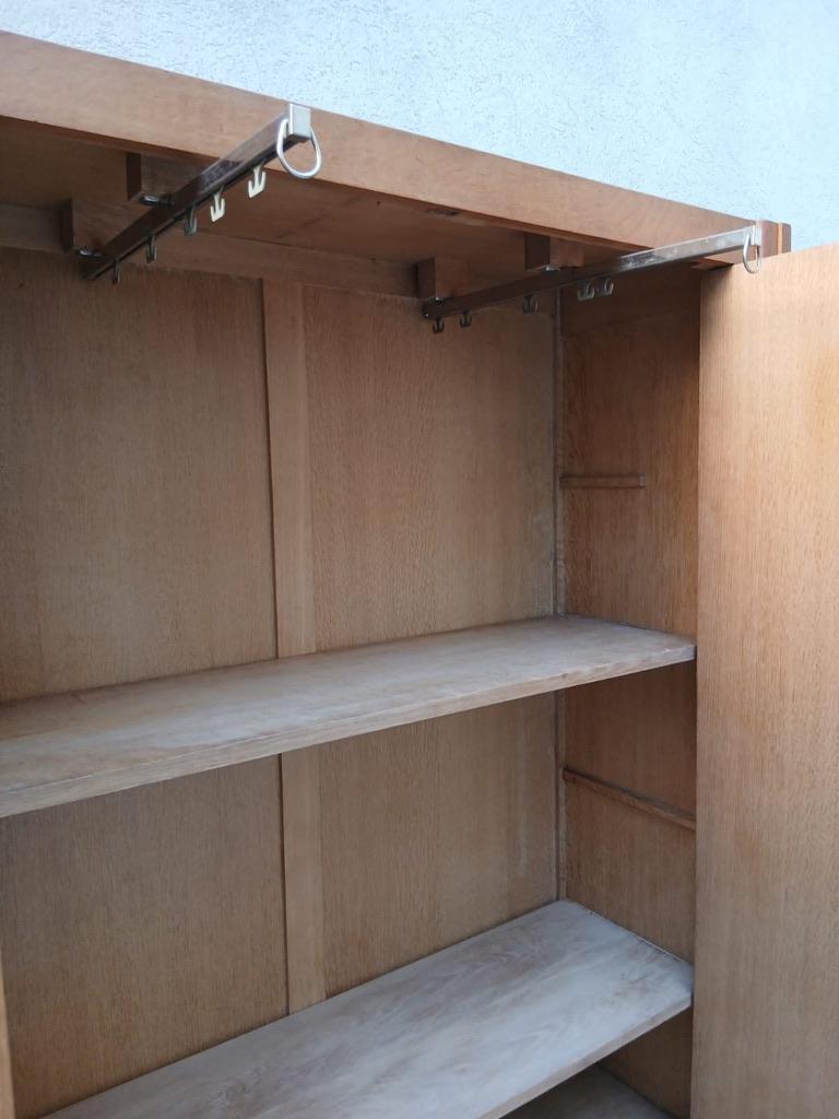 Garderobe von Guillerme et Chambron, Frankreich, 1950er Jahre (20th Century) im Angebot