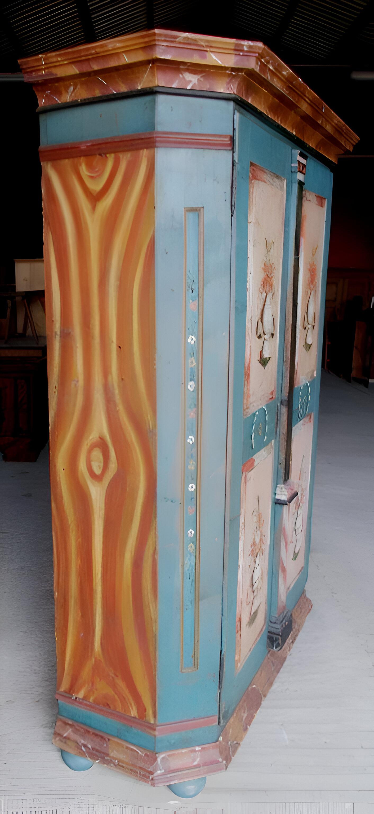 Wood Spruce painted cabinet For Sale