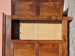 Armoire piémontaise en noyer avec portes cannelées, fin du 18e siècle