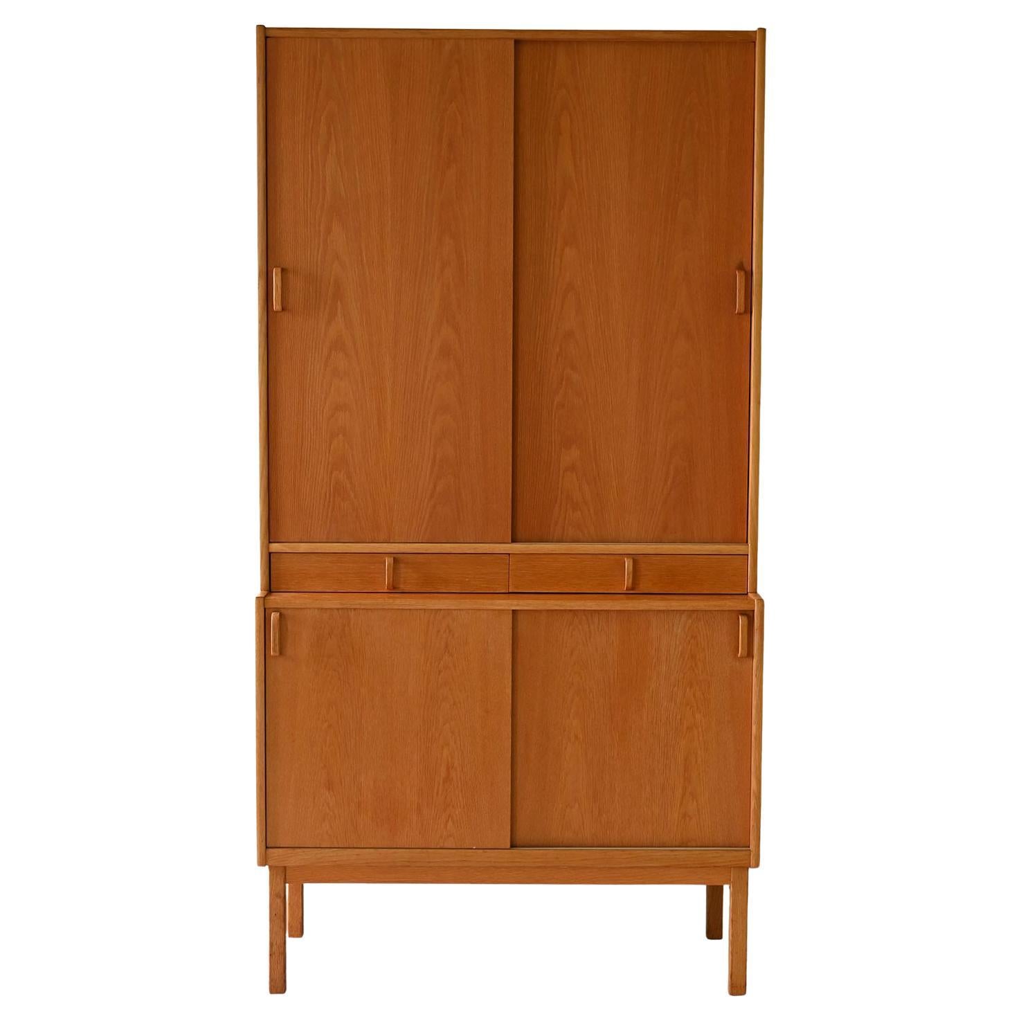 Bodafors Scandinavian closet with sliding doors