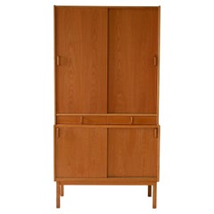 Armoire scandinave Bodafors avec portes coulissantes