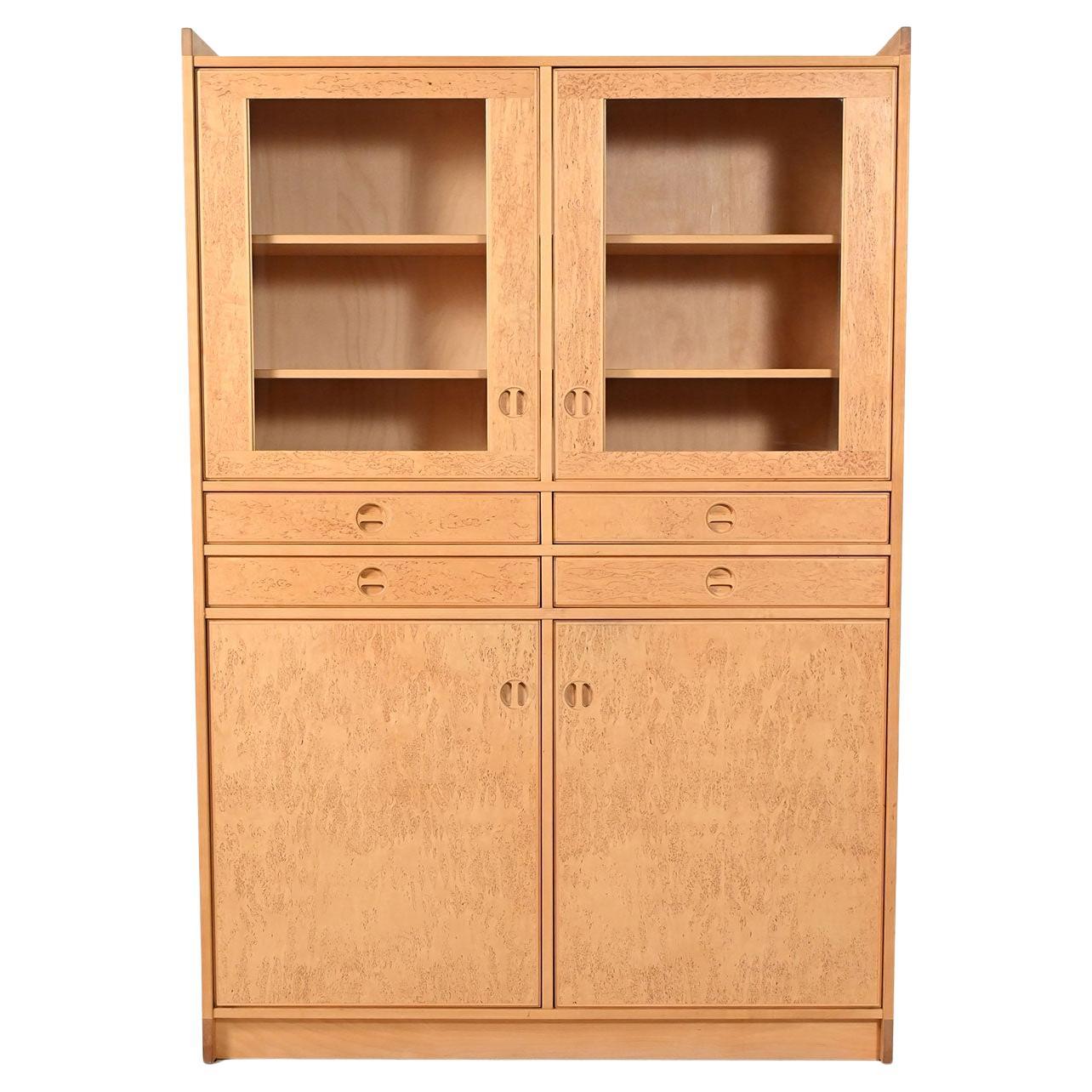 Armadio scandinavo in betulla di Göran Malmvall in vendita