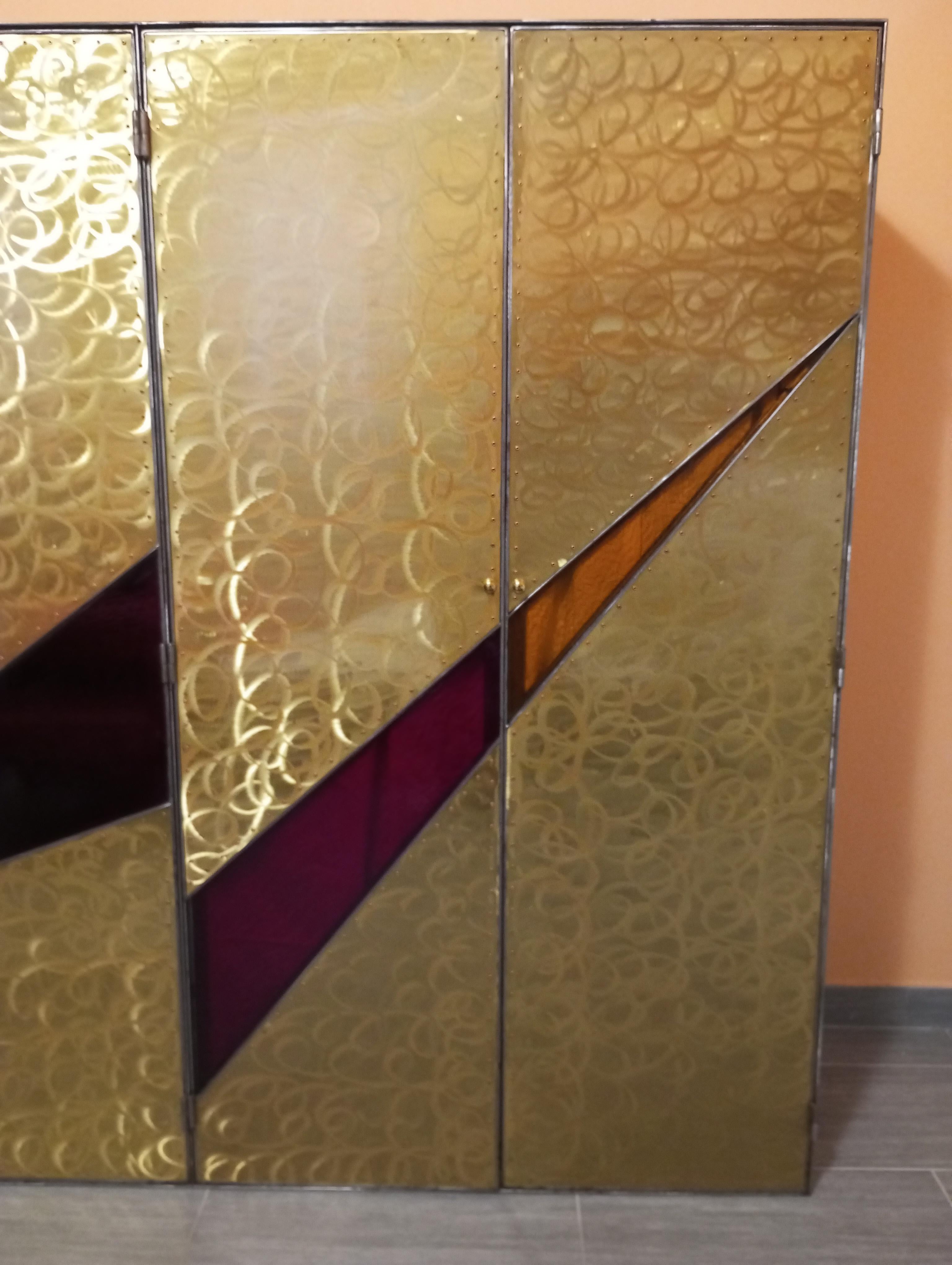 Four-door sculpture cabinet with glass shelves Italy 1970s/80s For Sale 9