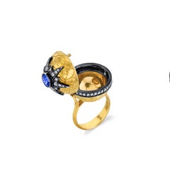 Starburst Locket Gold Ring with Sapphire and Diamonds