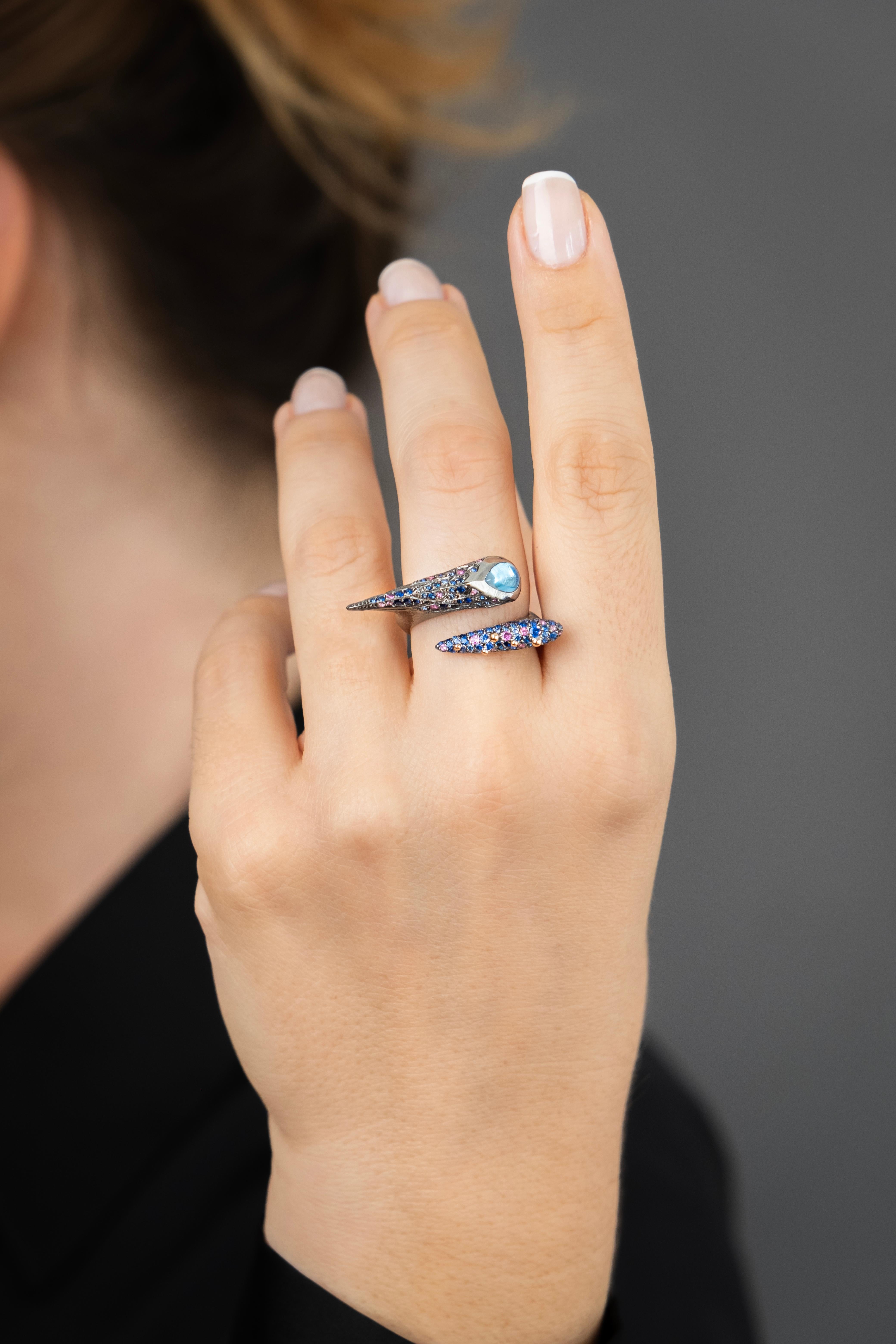 Arman Suciyan Ring aus Silber und Emaille mit blauem Topas, blauem Saphir und Rhodolith im Angebot 1