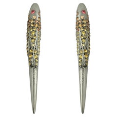 Arman Suciyan, boucles d'oreilles en saphir jaune et orange, argent, or blanc et émail