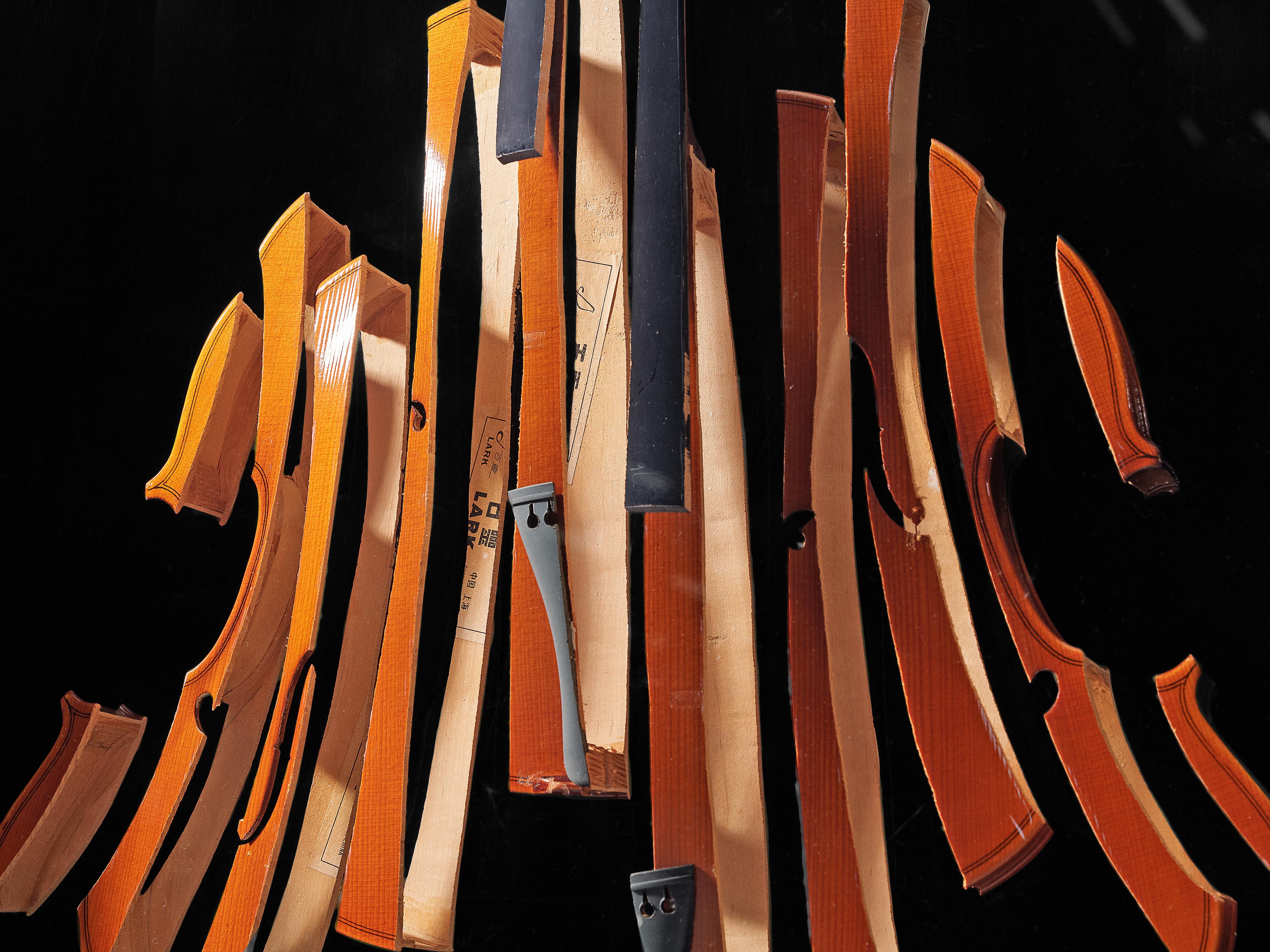 Arman ‘Violon’ Cutlery Service with 116 Pieces in Artistic Cabinet 8