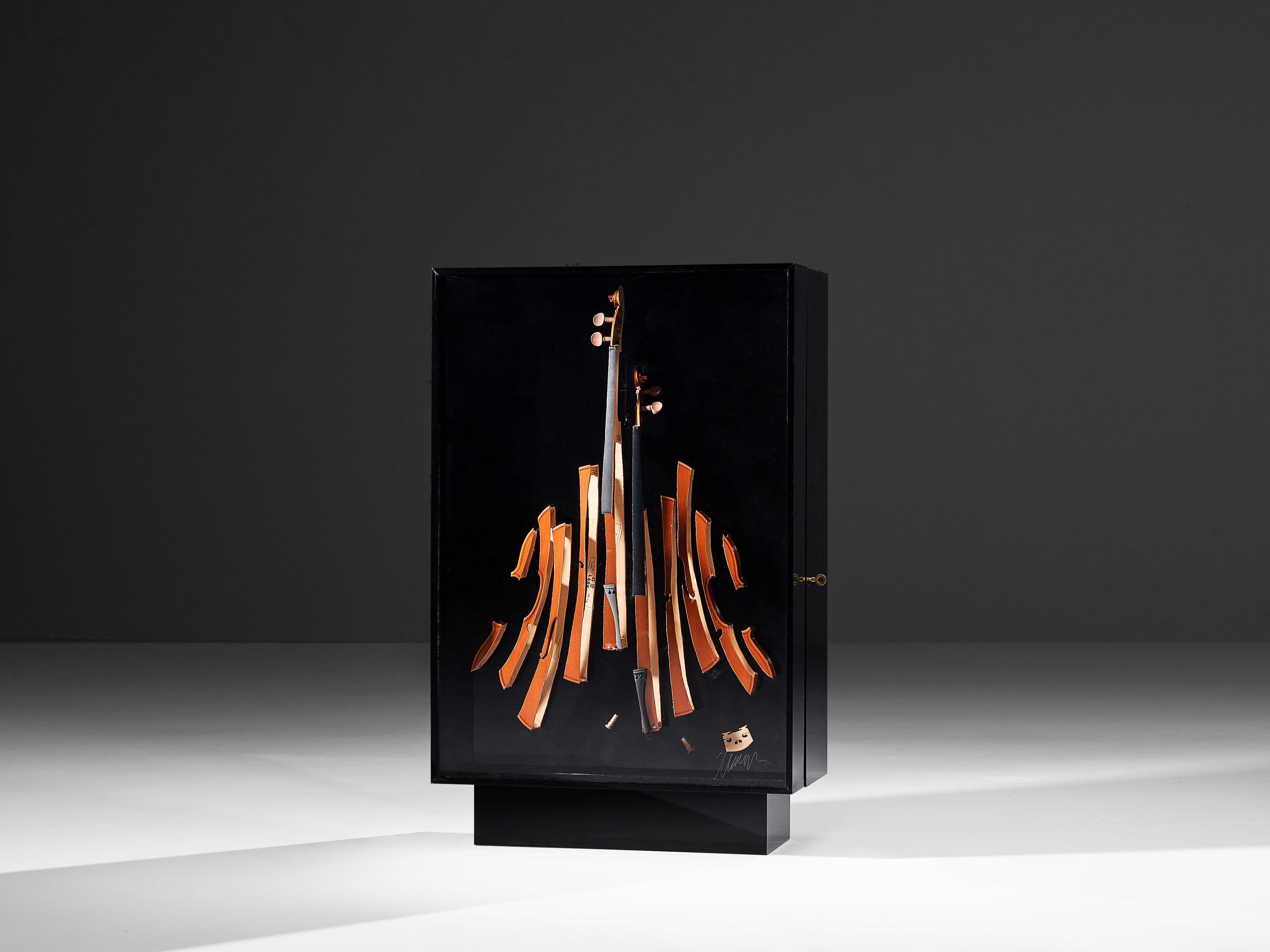 French Arman ‘Violon’ Cutlery Service with 116 Pieces in Artistic Cabinet