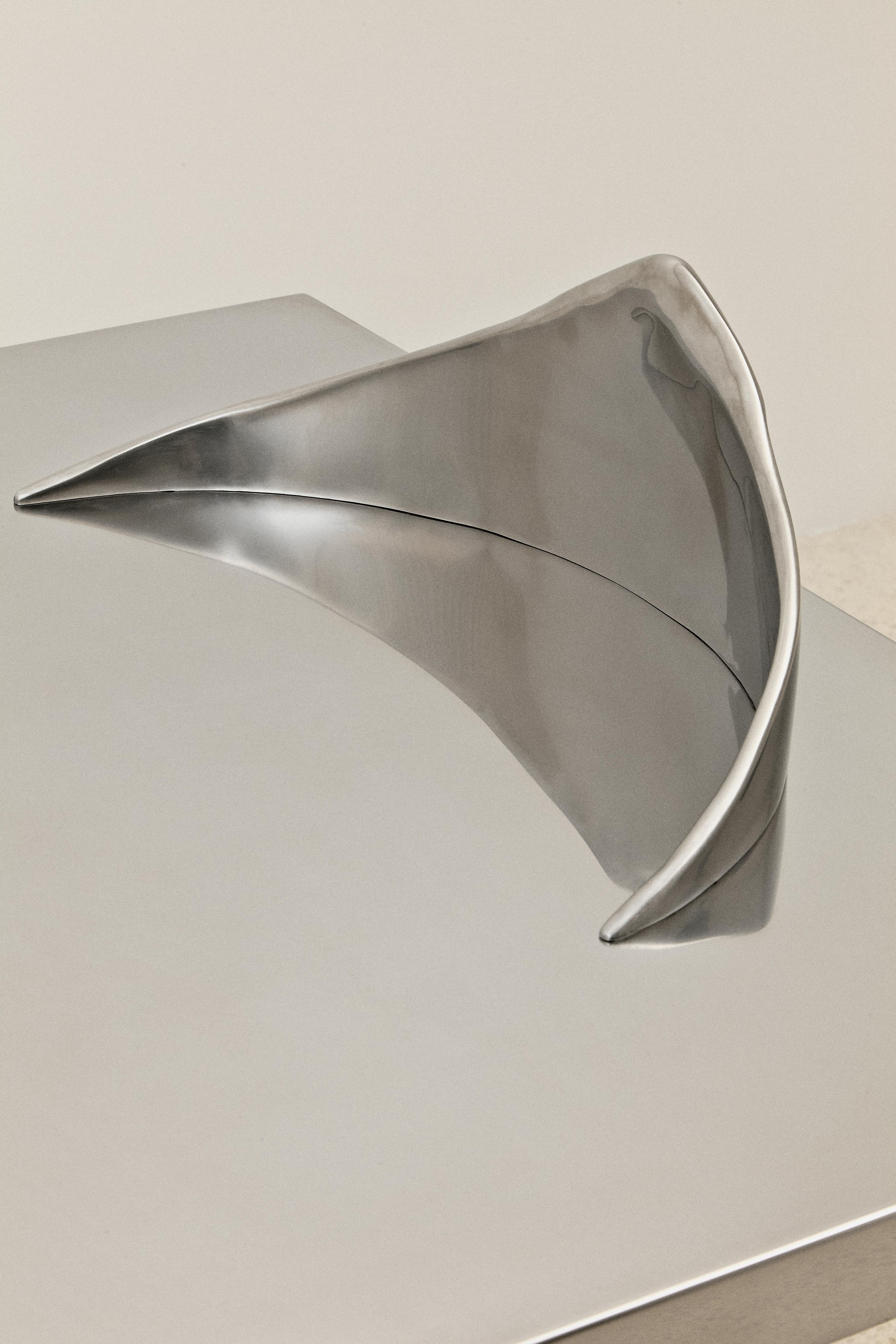 Francese Tavolo da ufficio Armand in acciaio inox di Atelier A Ellery in vendita