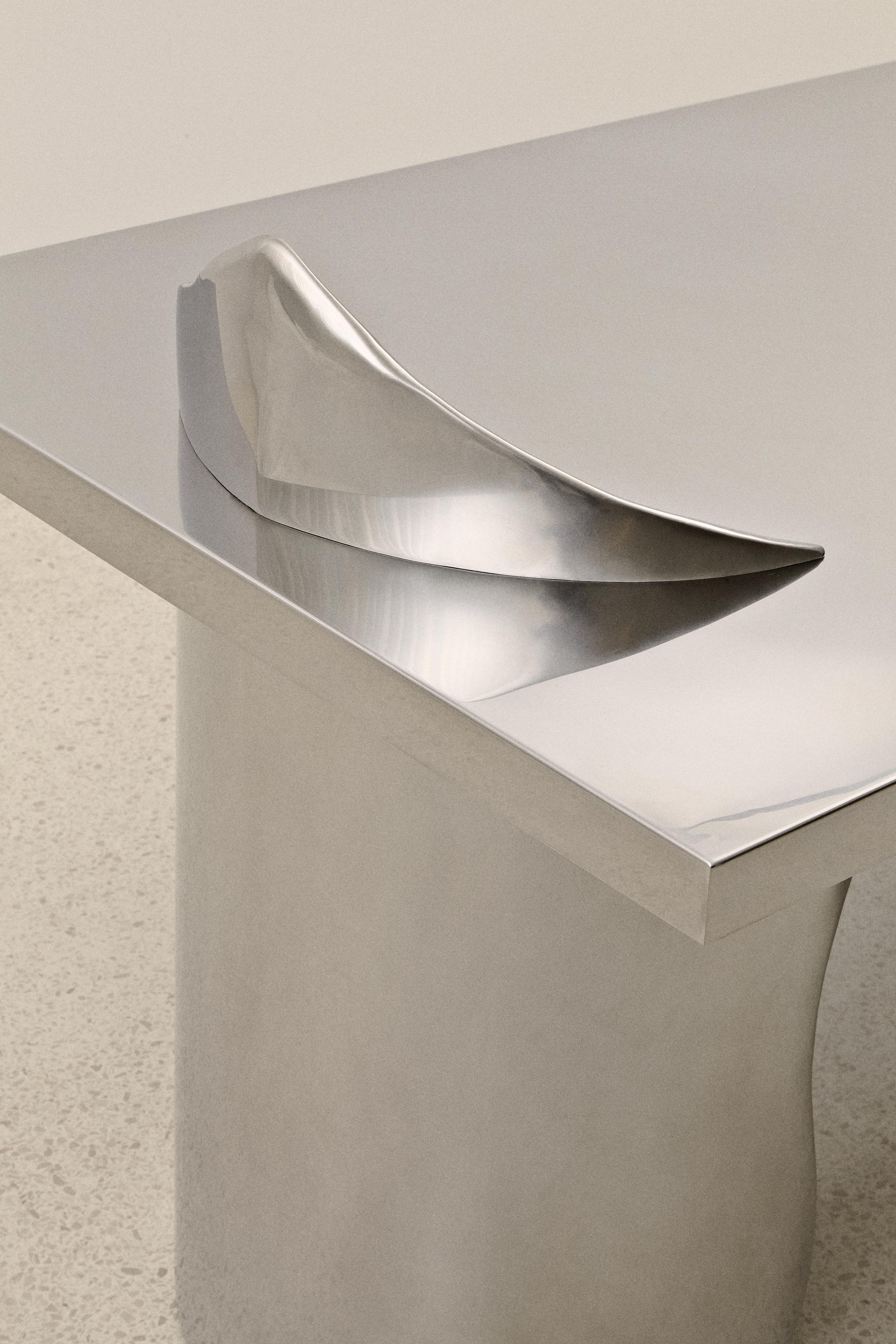 Altro Tavolo da ufficio Armand in acciaio inox di Atelier A Ellery in vendita