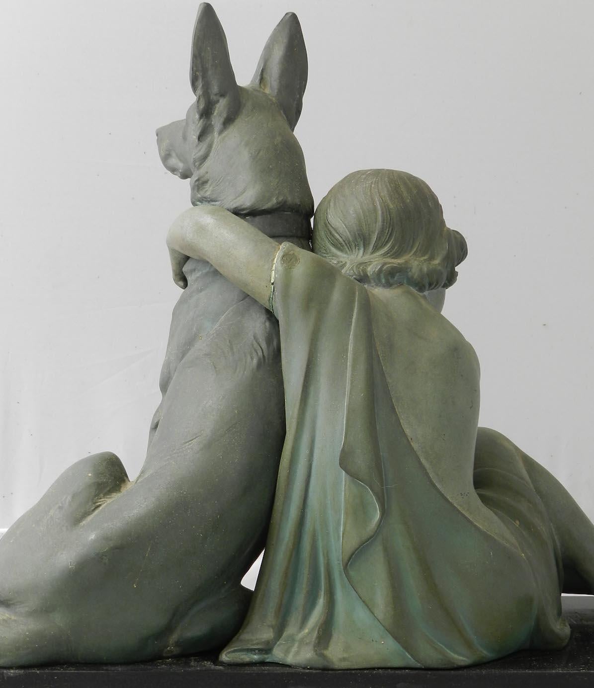 Art déco Sculpture Art Déco Fille avec chien de berger allemand par Armand Godard c1930