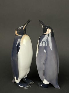 Dos pingüinos de porcelana, manufactura Bing & Grondahl, siglo XX