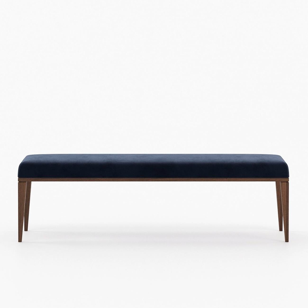 Bench Armando blue with structure in solid walnut,
seat upholstered and covered with blue velvet fabric.
Also available with other fabric colors.
