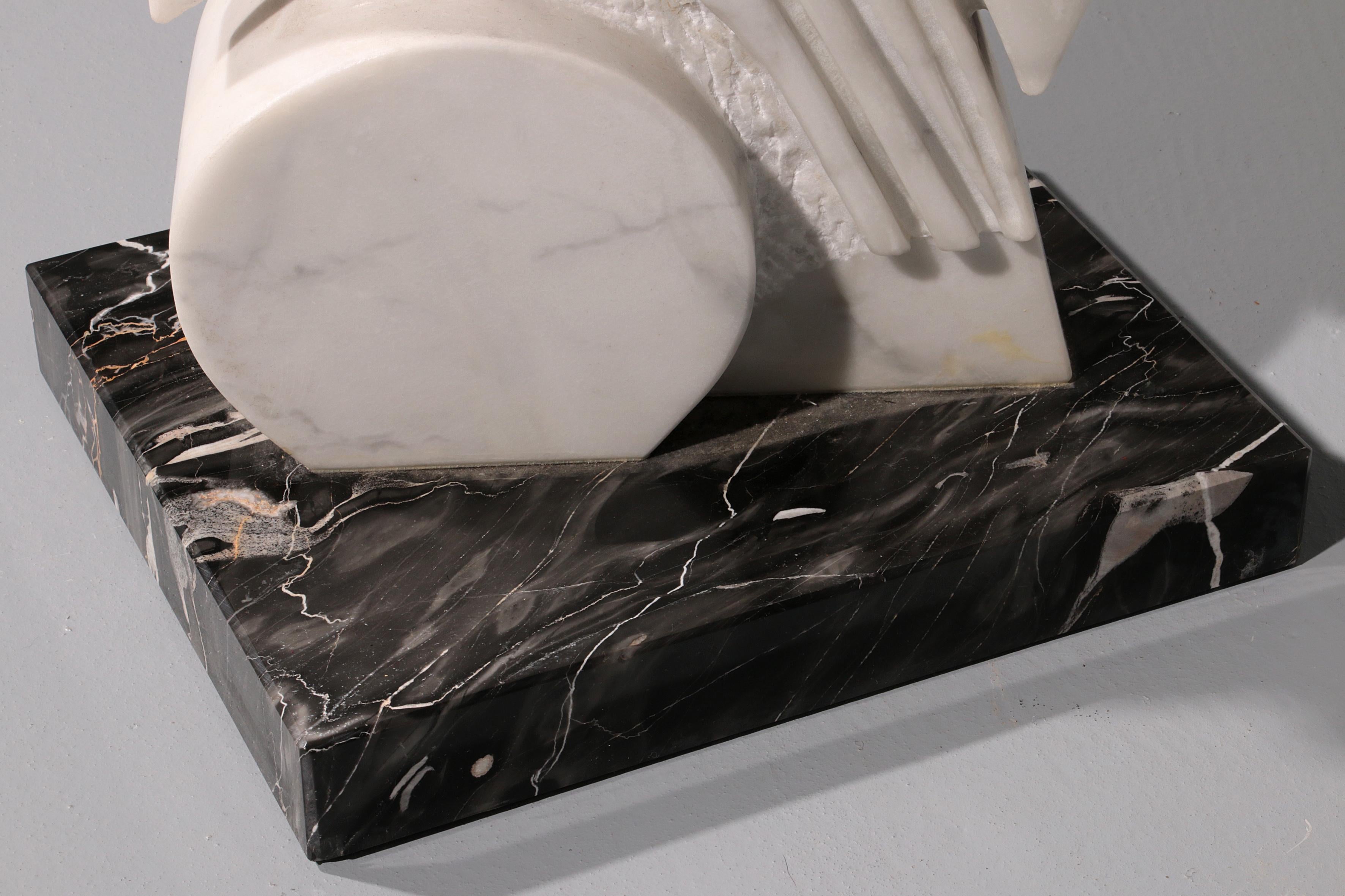Il capolavoro in marmo di Carrara di Armando Rosato del 1977 in vendita 5