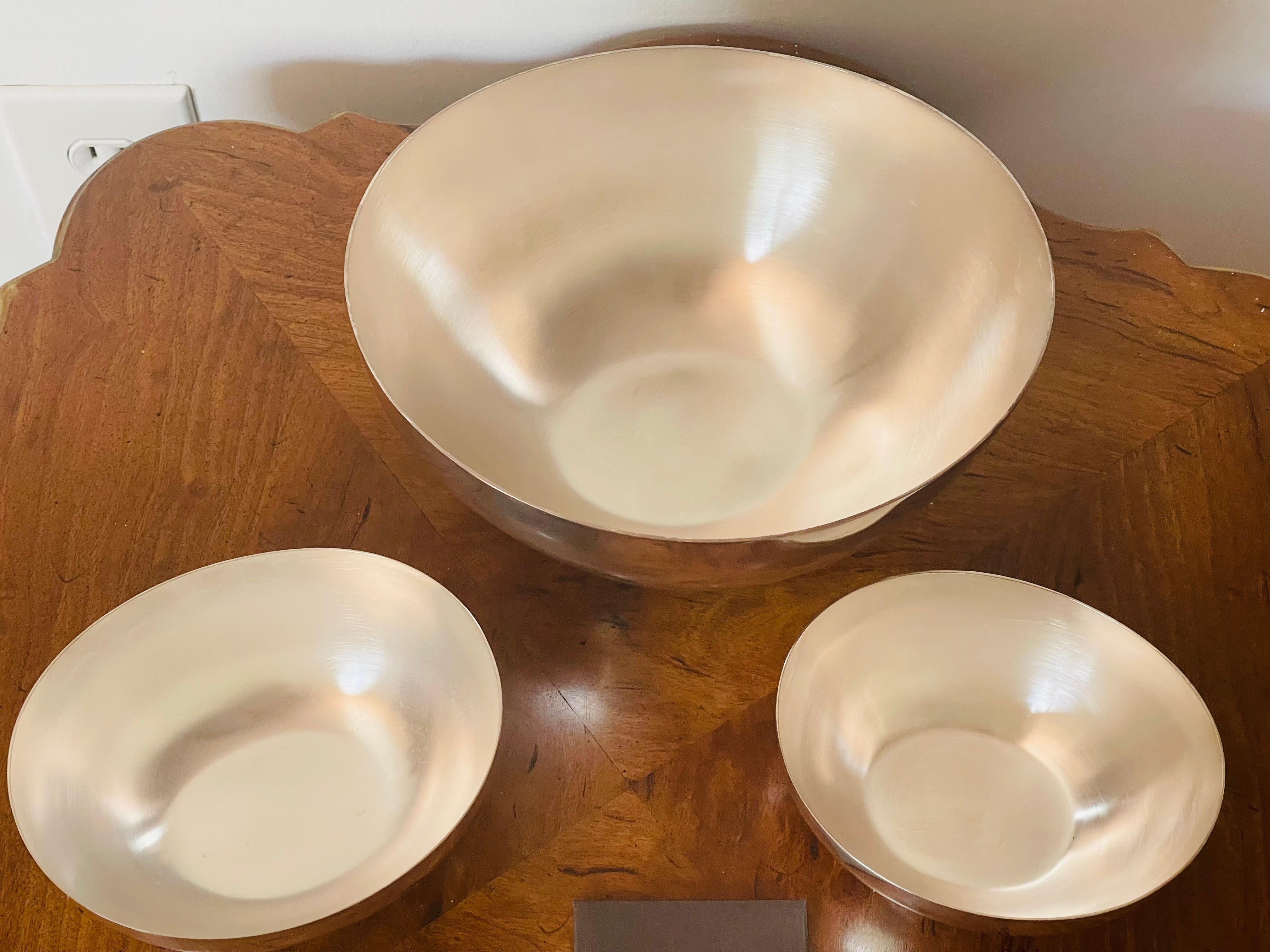 American Armani Casa Set of 3 Ginger Bowls Oval Metal For Sale