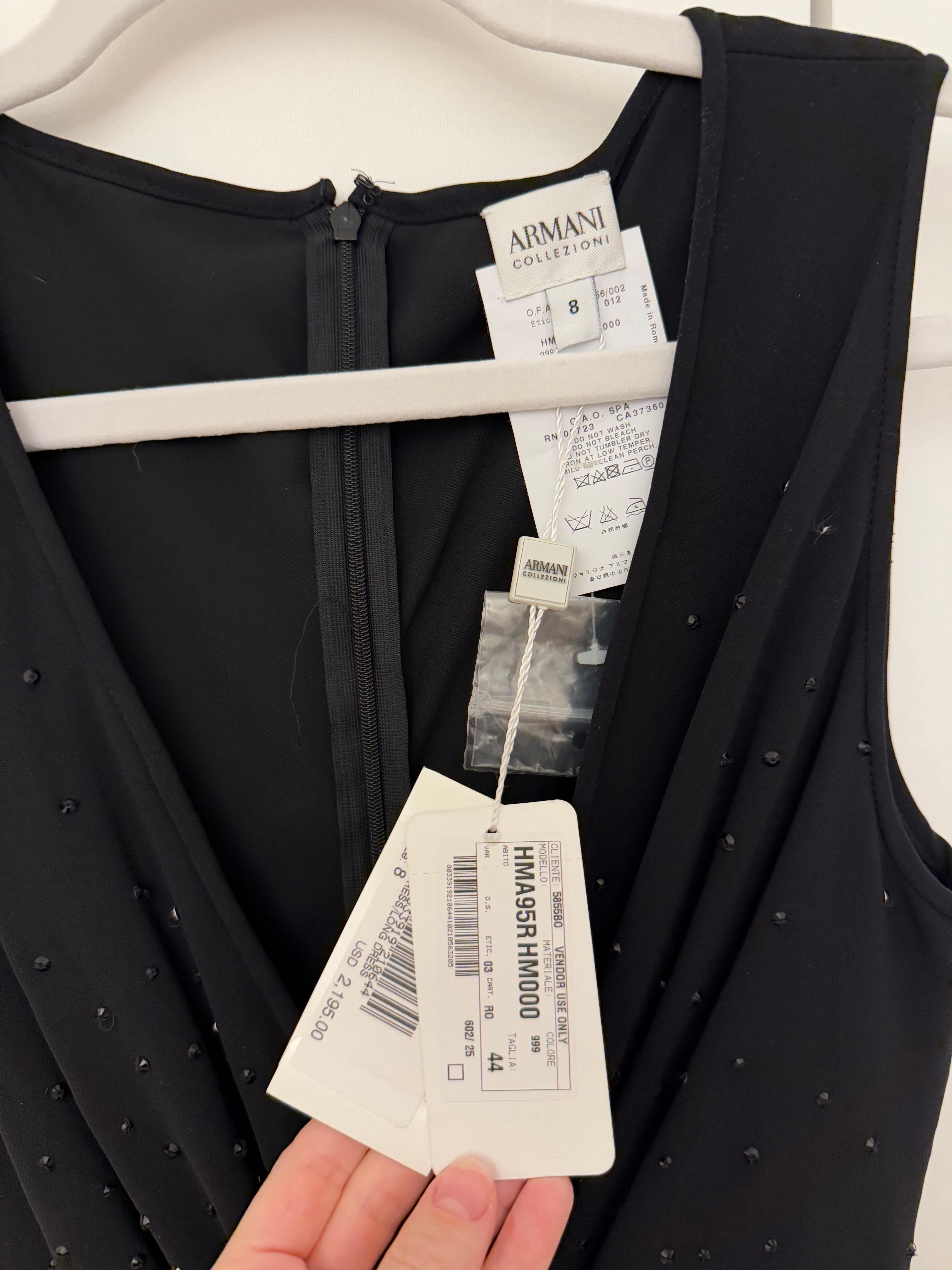 Armani Collezioni
Vintage By
2011
100% Seide
Ausgeliefert für $2,195
Tiefschwarz, ich habe den Kontrast geändert, um Details besser zu sehen
Schwarze Onyx-Kristalle
Unsichtbarer Reißverschluss am Rücken
Knotiger Ausschnitt vorne
Größe IT44
Unberührt