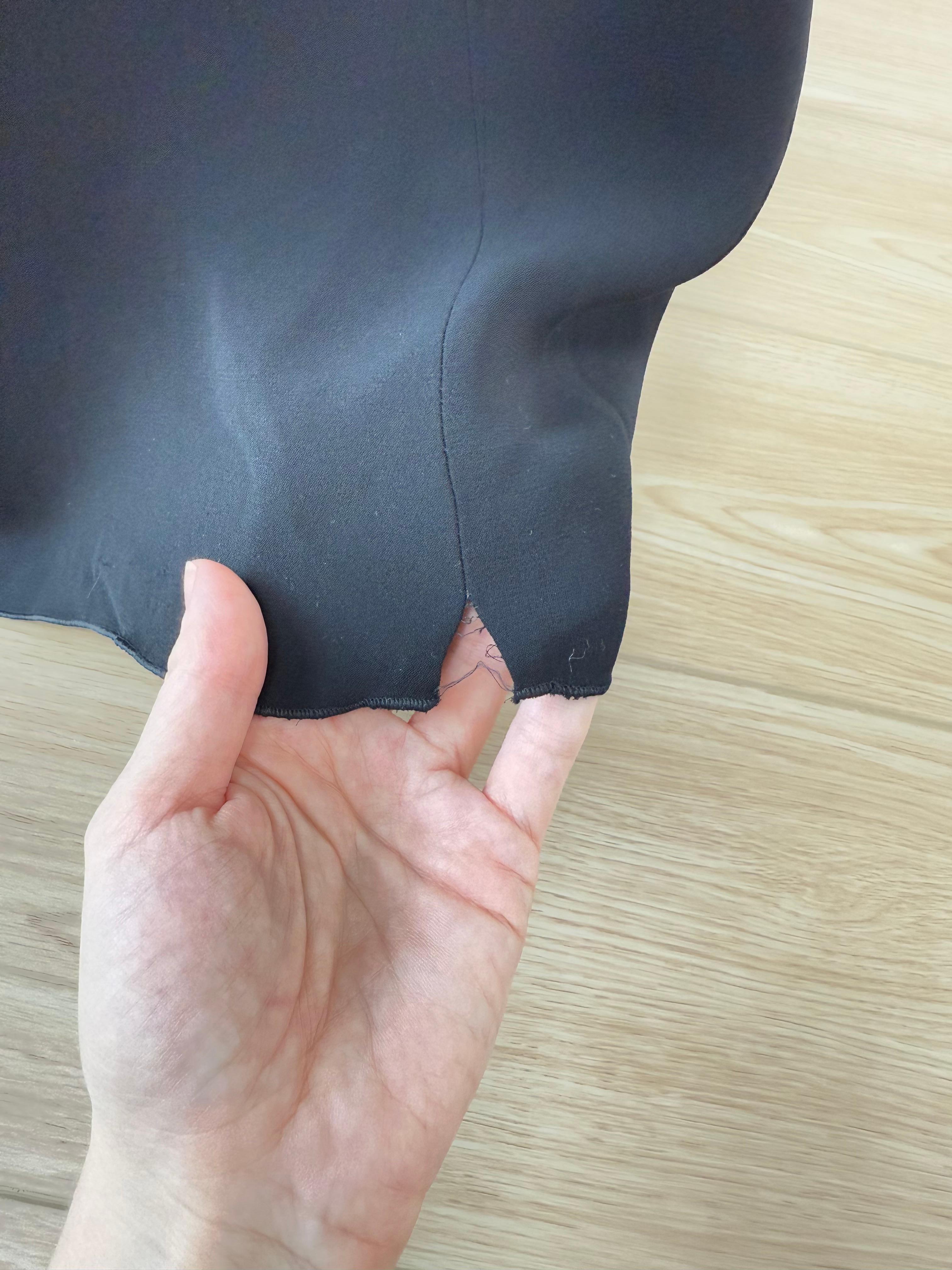 ARMANI COLLEZIONI 2011 Vintage Abendkleid aus Seide mit Verzierungen aus Seide im Angebot 3
