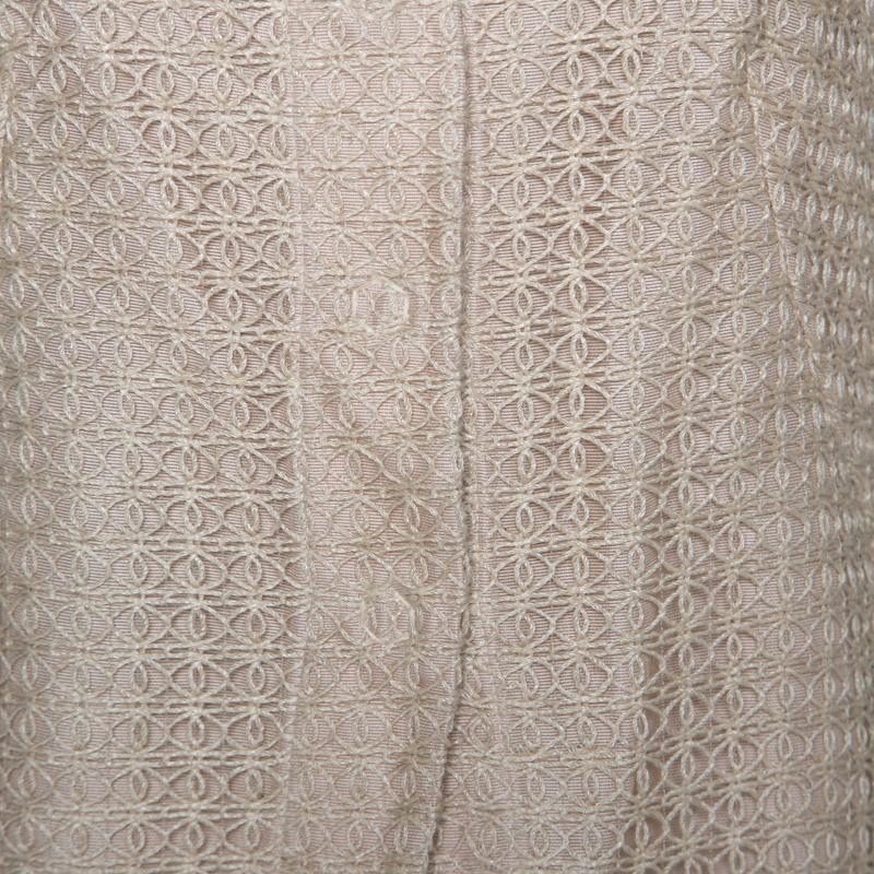 Veste Armani Collezioni en dentelle beige avec détails superposés, taille L Bon état - En vente à Dubai, Al Qouz 2