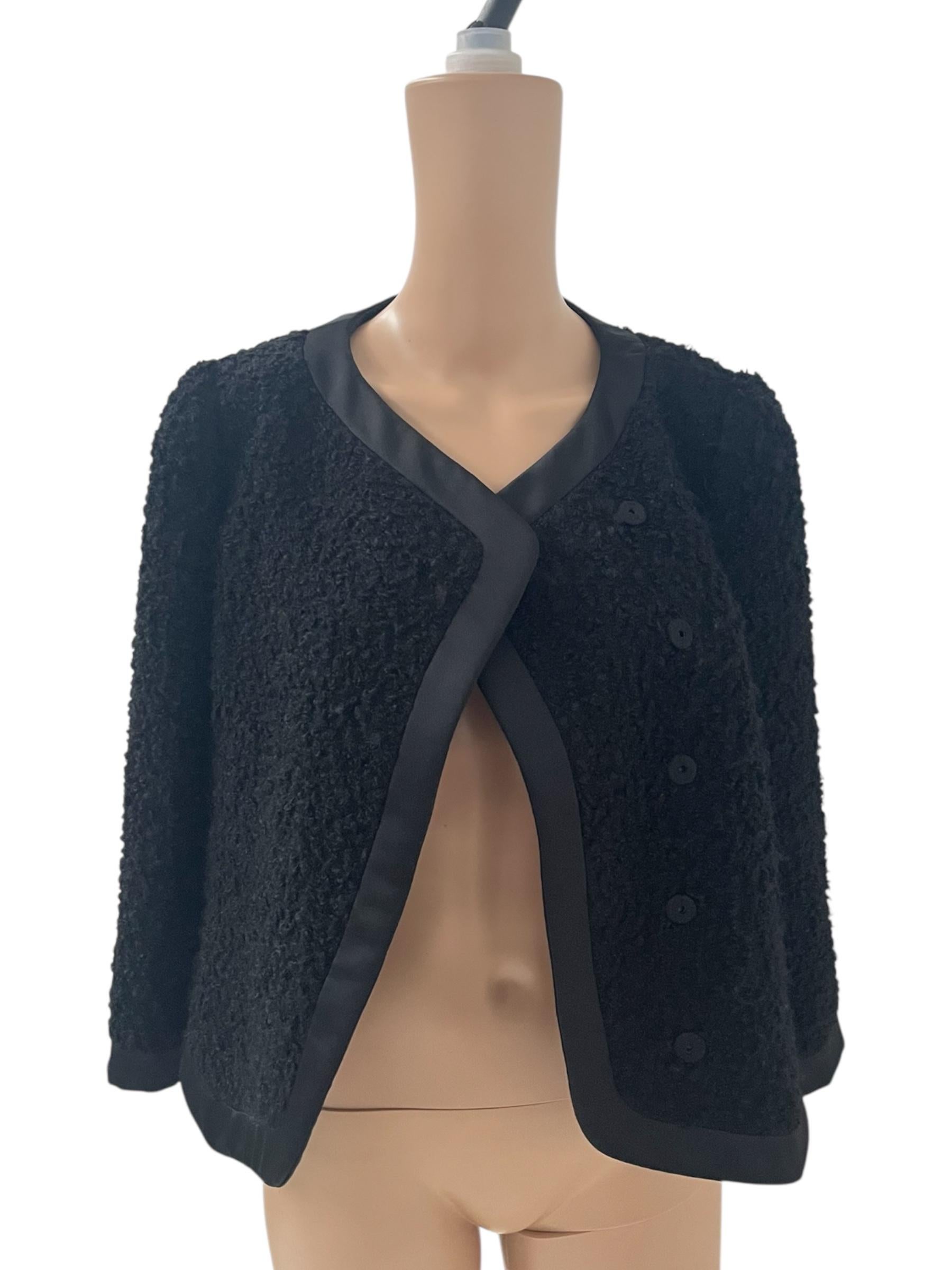 Armani Collezioni Black Bouclé Wool Blend Jacket with Satin Trim im Angebot 7