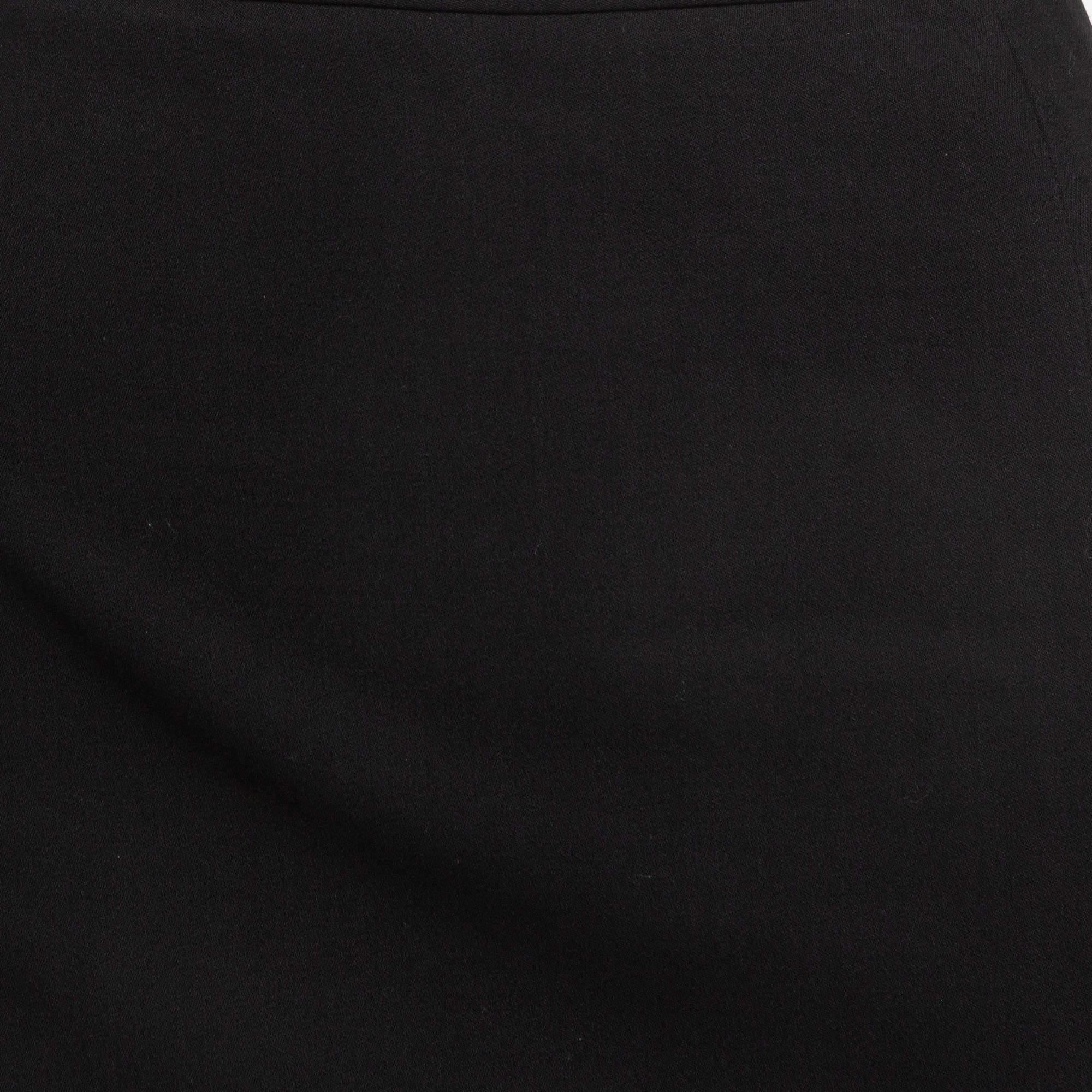 Armani Collezioni Black Crepe Formal Pencil Skirt XL In Good Condition For Sale In Dubai, Al Qouz 2
