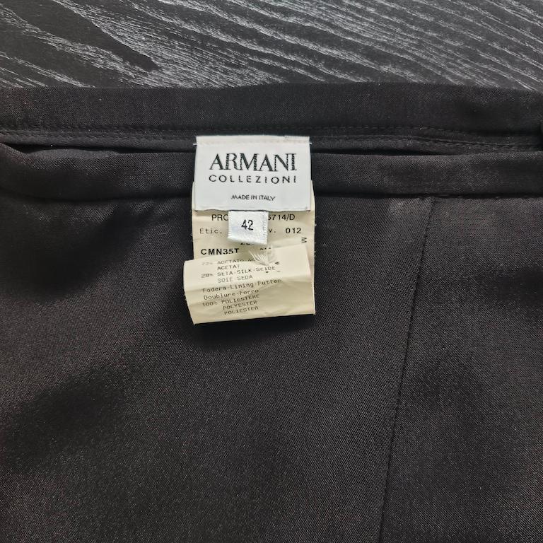 Armani Collezioni Black Crepe Midi Skirt with Double Scalloped Hem, IT 42 en venta 10