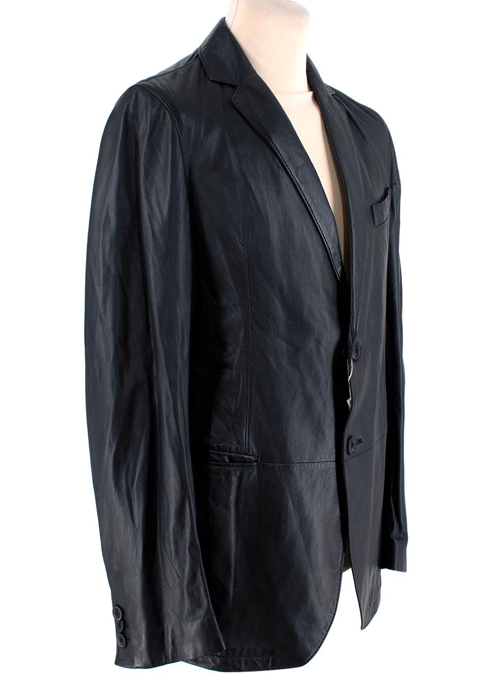 Armani Collezioni Black Nappa Lambskin Lightweight Jacket 

-Soft leather jacket featuring three inset pockets.
-Buttoned closure and cuffs 
-Nylon lining 

Measurements:
43cm sleeve length 
43cm chest 
48cm waist 
53cm hip
67cm sleeve length
81cm