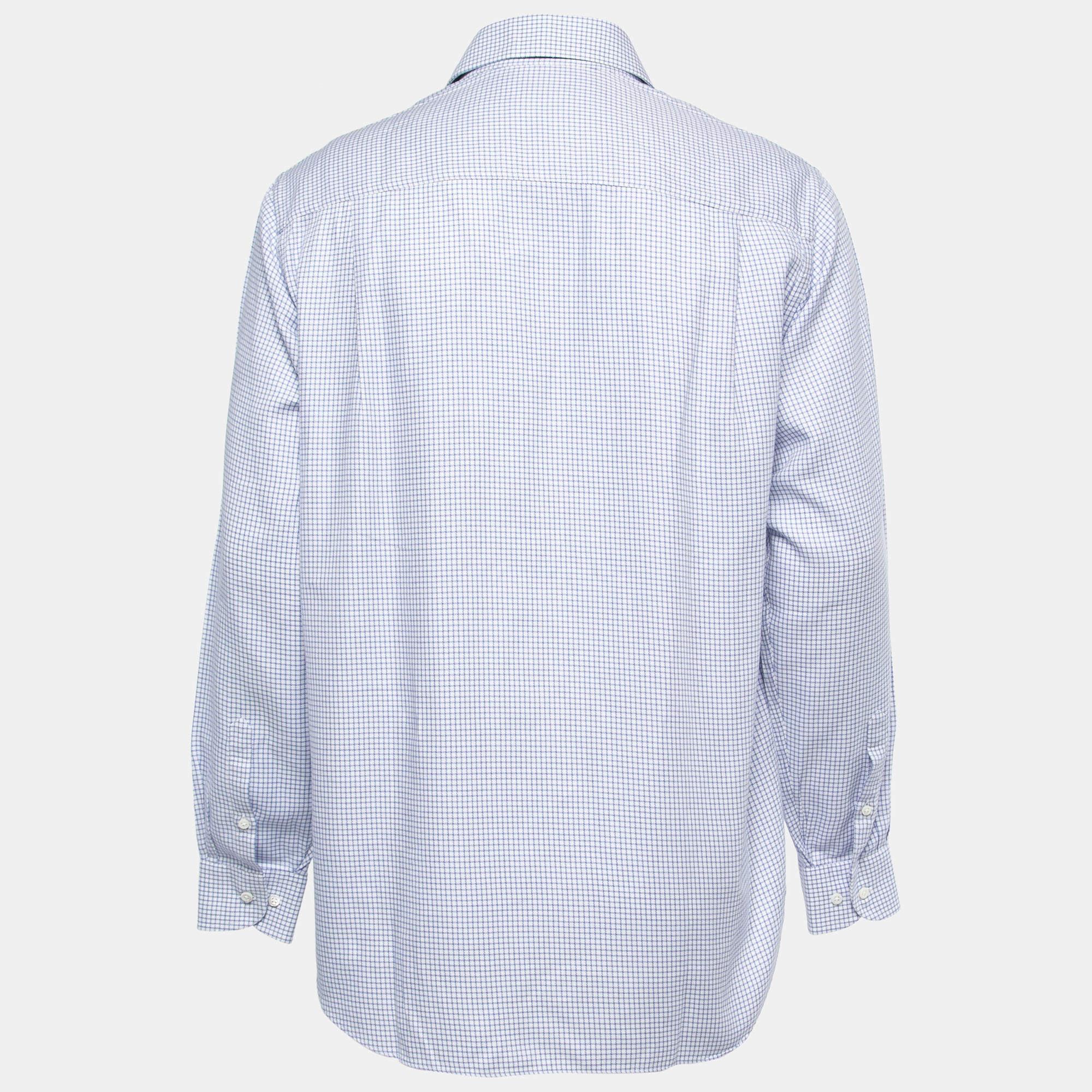 Shirts are an indispensable part of a wardrobe so this brand brings you a creation that is both versatile and stylish. It has been tailored from quality material in a versatile shade. The shirt is detailed with signature elements and a comfortable