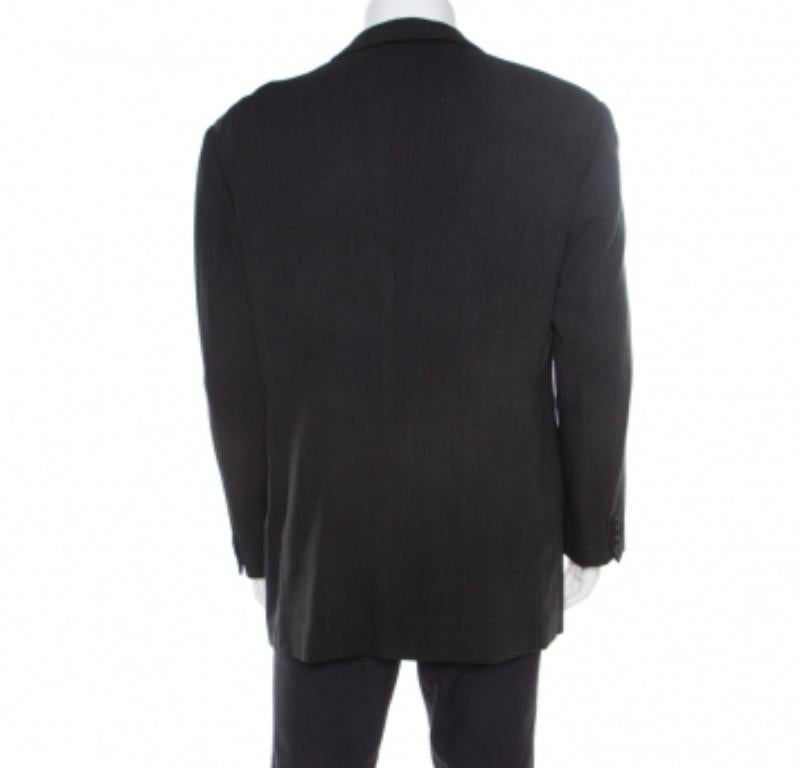 Armani Collezioni Anthrazitgrauer Blazer aus Wolle mit drei Knöpfen und Fischgrätenmuster XL im Zustand „Gut“ im Angebot in Dubai, Al Qouz 2
