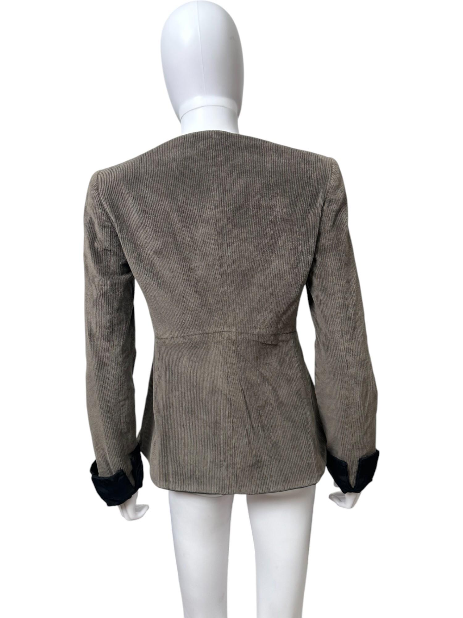 Chaqueta abotonada marrón Armani Collezioni F/W 2003. Gray en venta