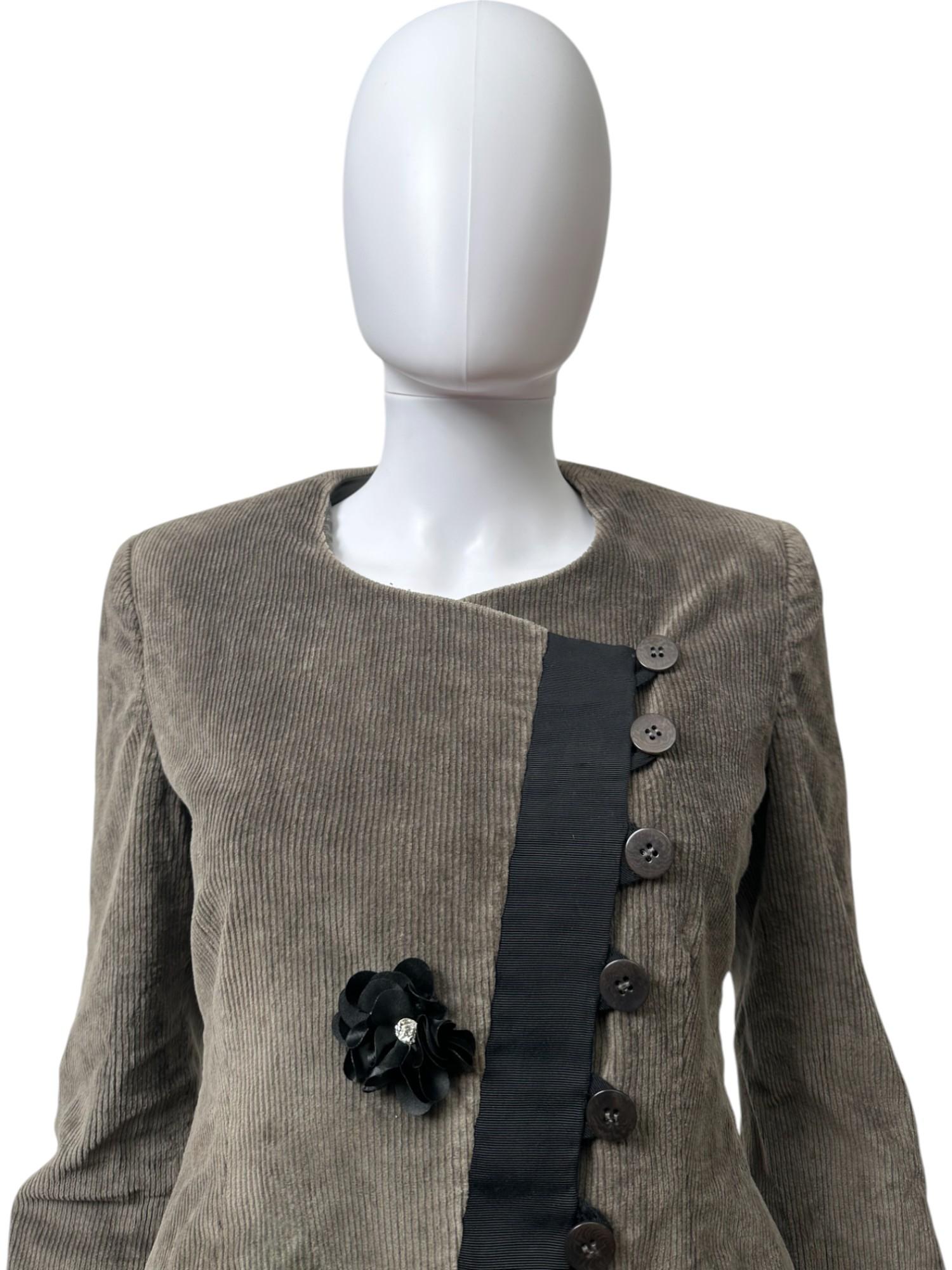 De las mujeres Chaqueta abotonada marrón Armani Collezioni F/W 2003. en venta