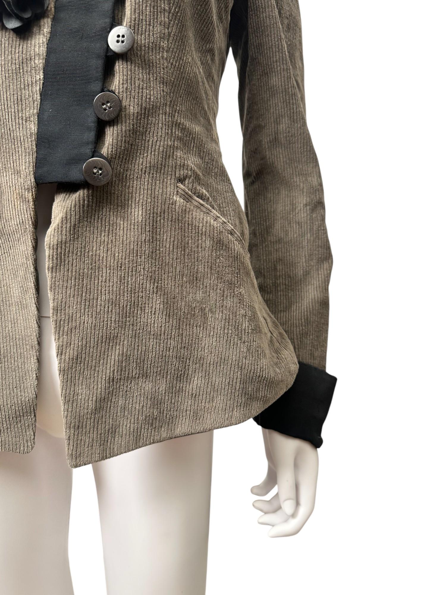 Chaqueta abotonada marrón Armani Collezioni F/W 2003. en venta 2