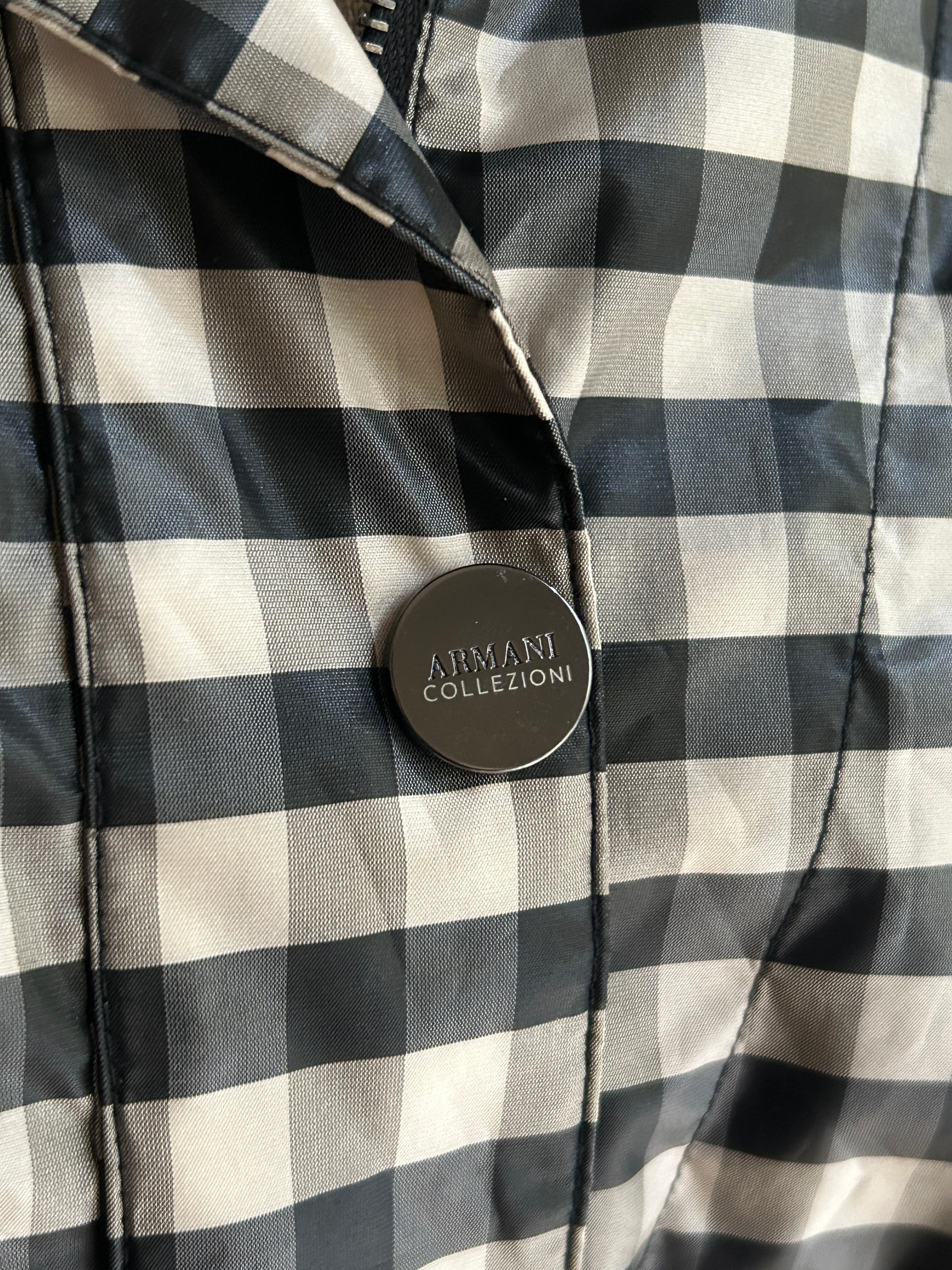 Armani Collezioni Grey and Black Check Short Sleeve Blazer Jacket For Sale 2