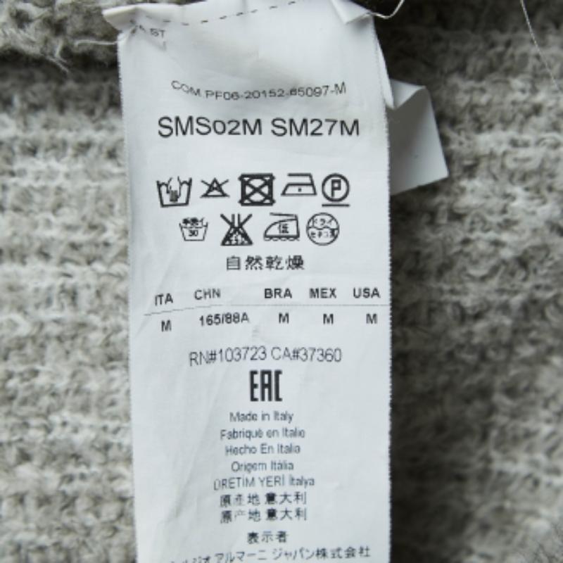 Gris Armani Collezioni Pull boutonné en laine grise M. en vente